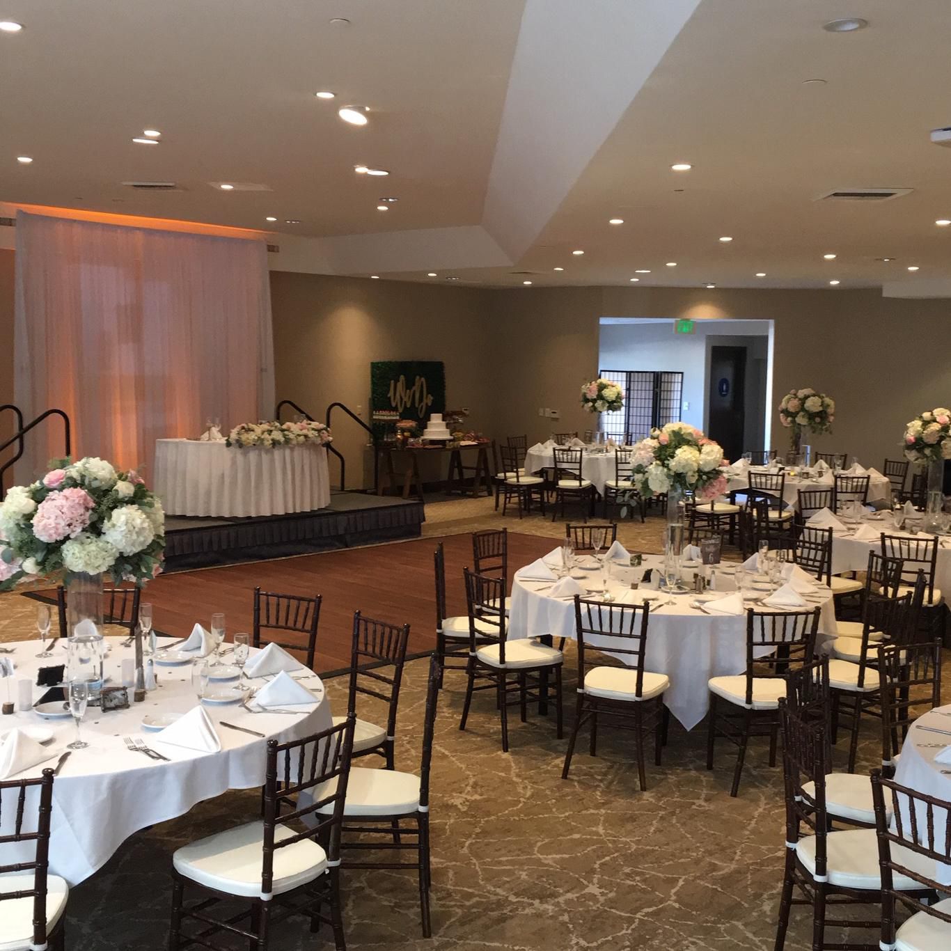 Crowne Room for Wedding Receptions