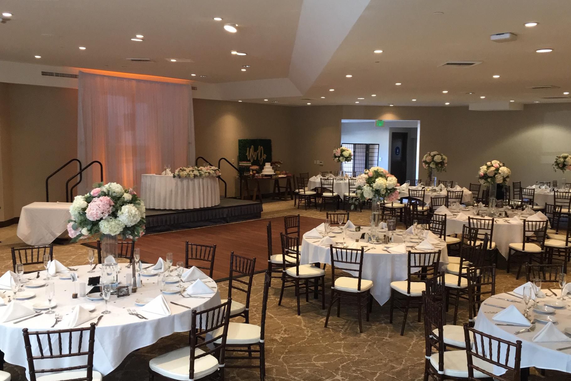 Crowne Room for Wedding Receptions
