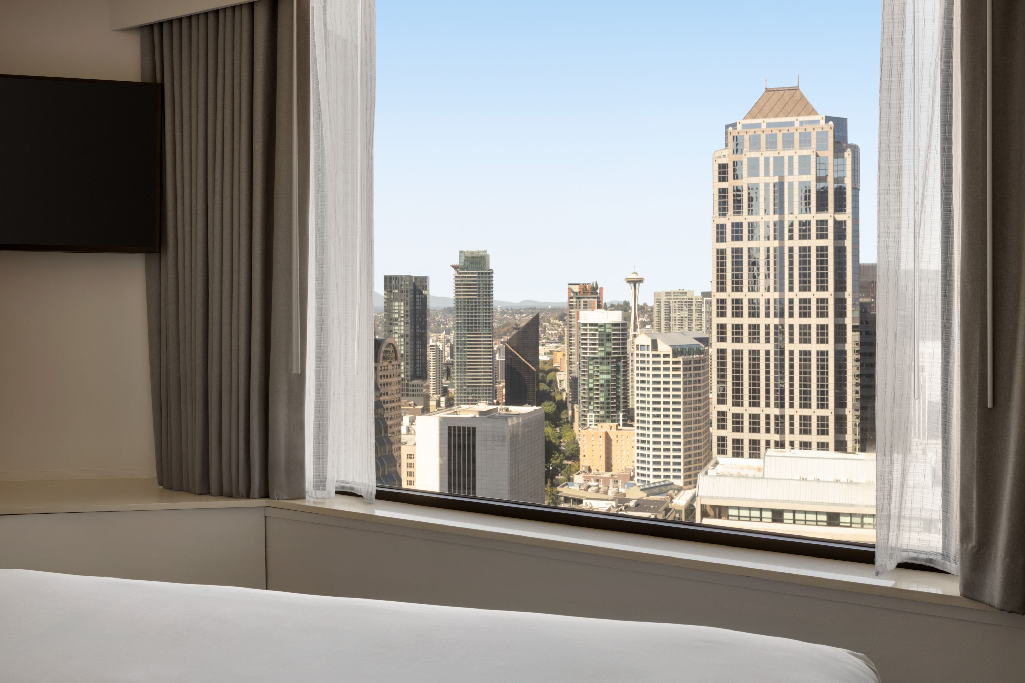 Hotel in Downtown Seattle WA | Crowne Plaza Seattle