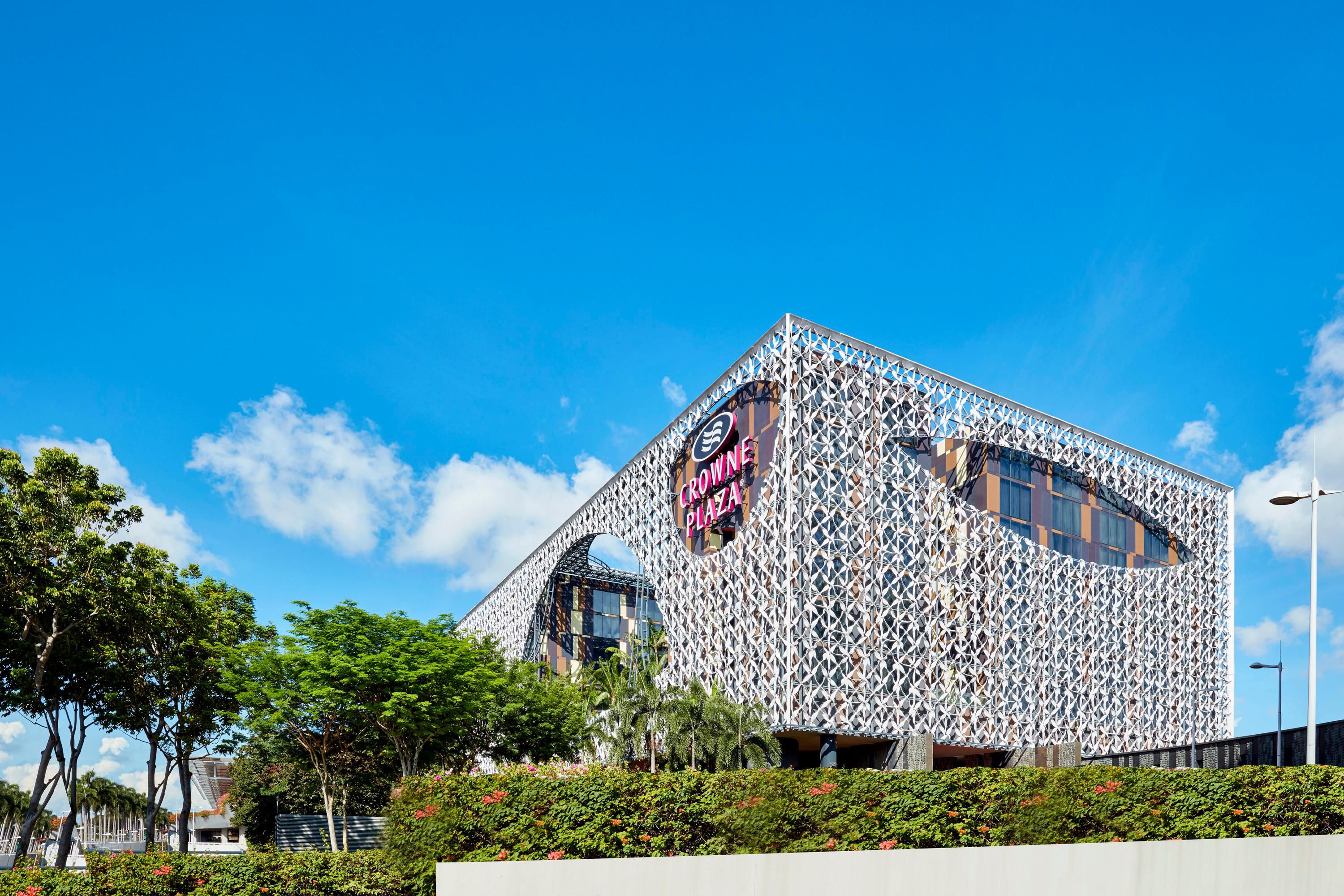 crowne-plaza-changi-airport-singapore-singapore