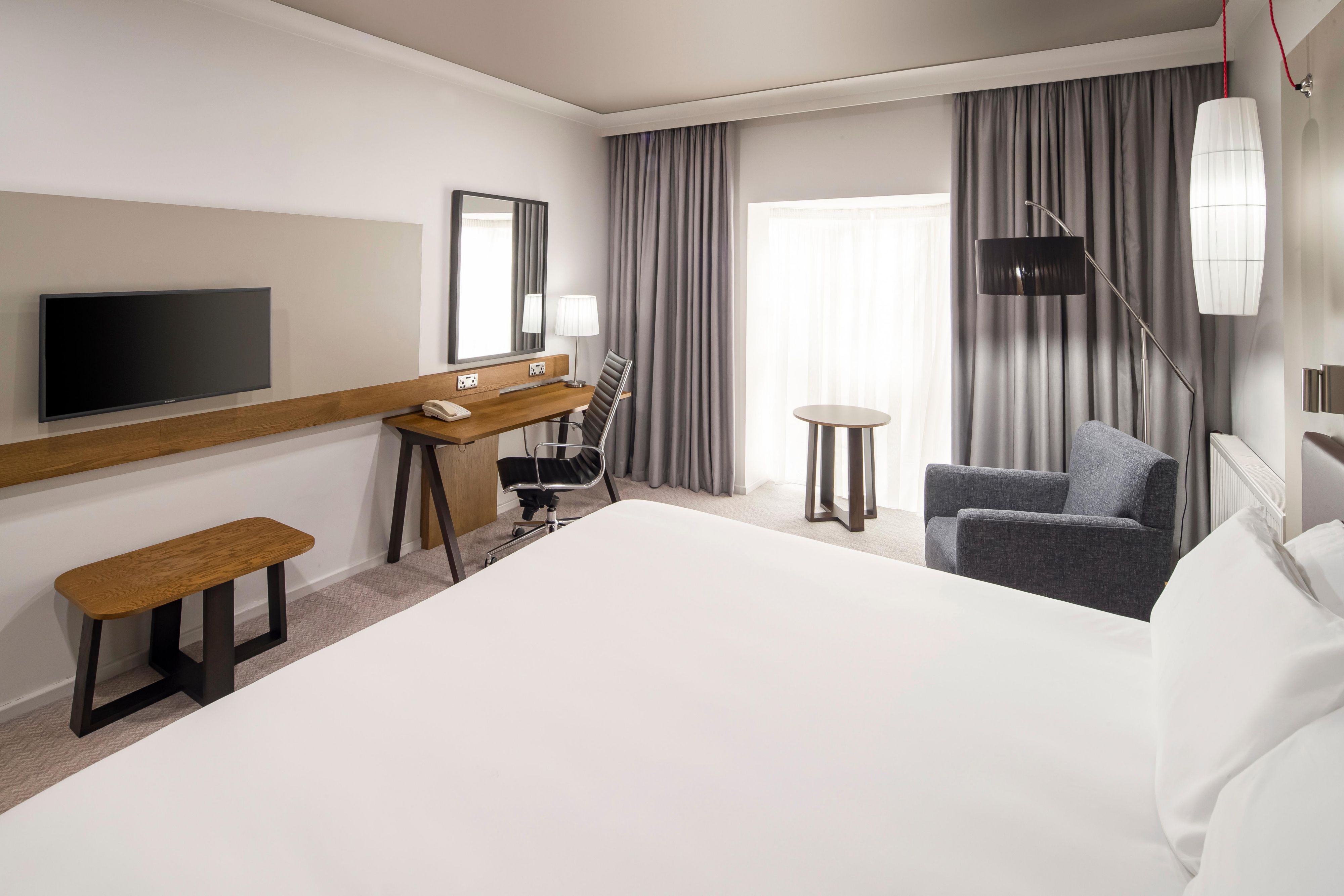 Enjoy your stay in our relaxing modern Executive bedroom.