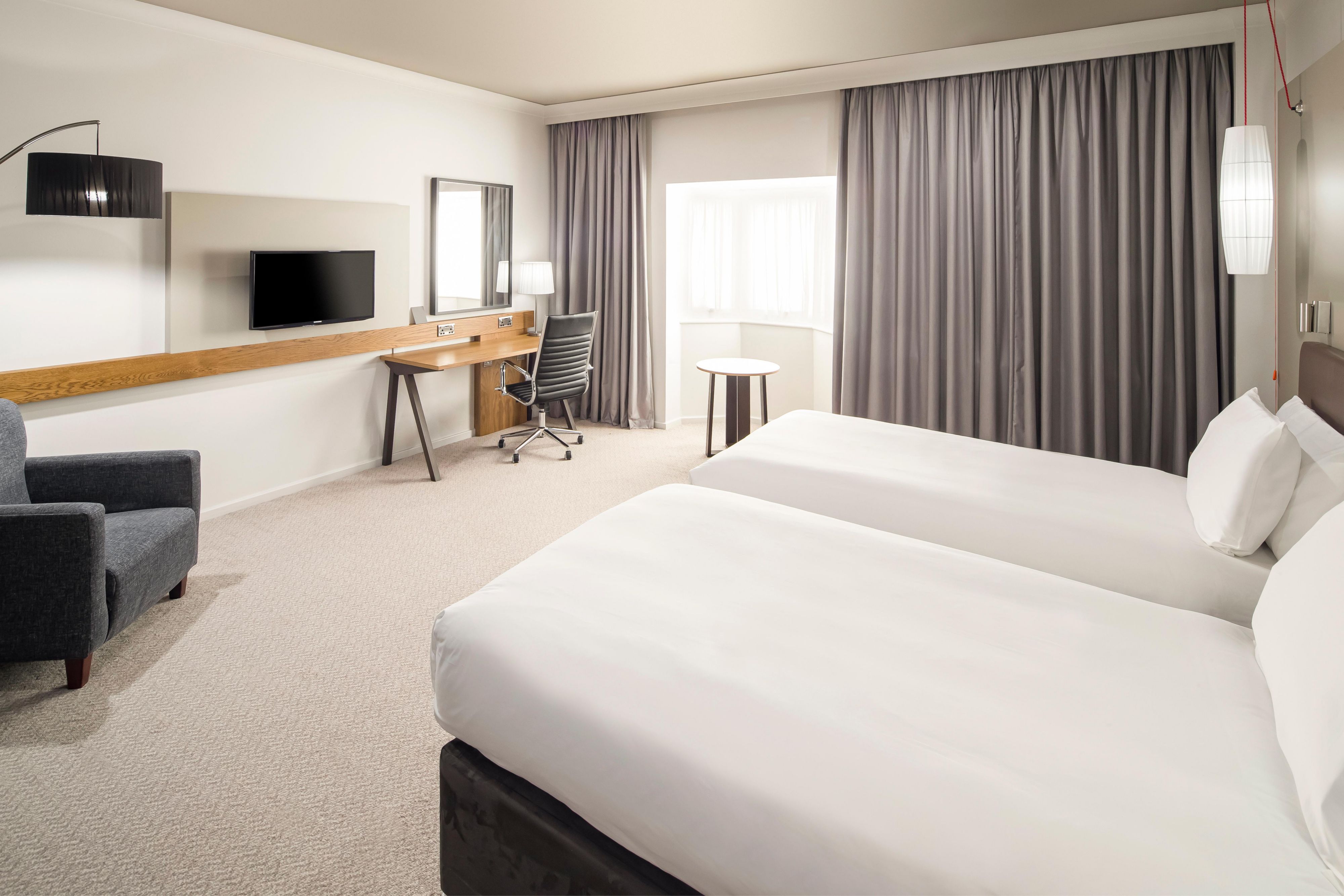 Enjoy your stay in our relaxing and modern twin bedroom.