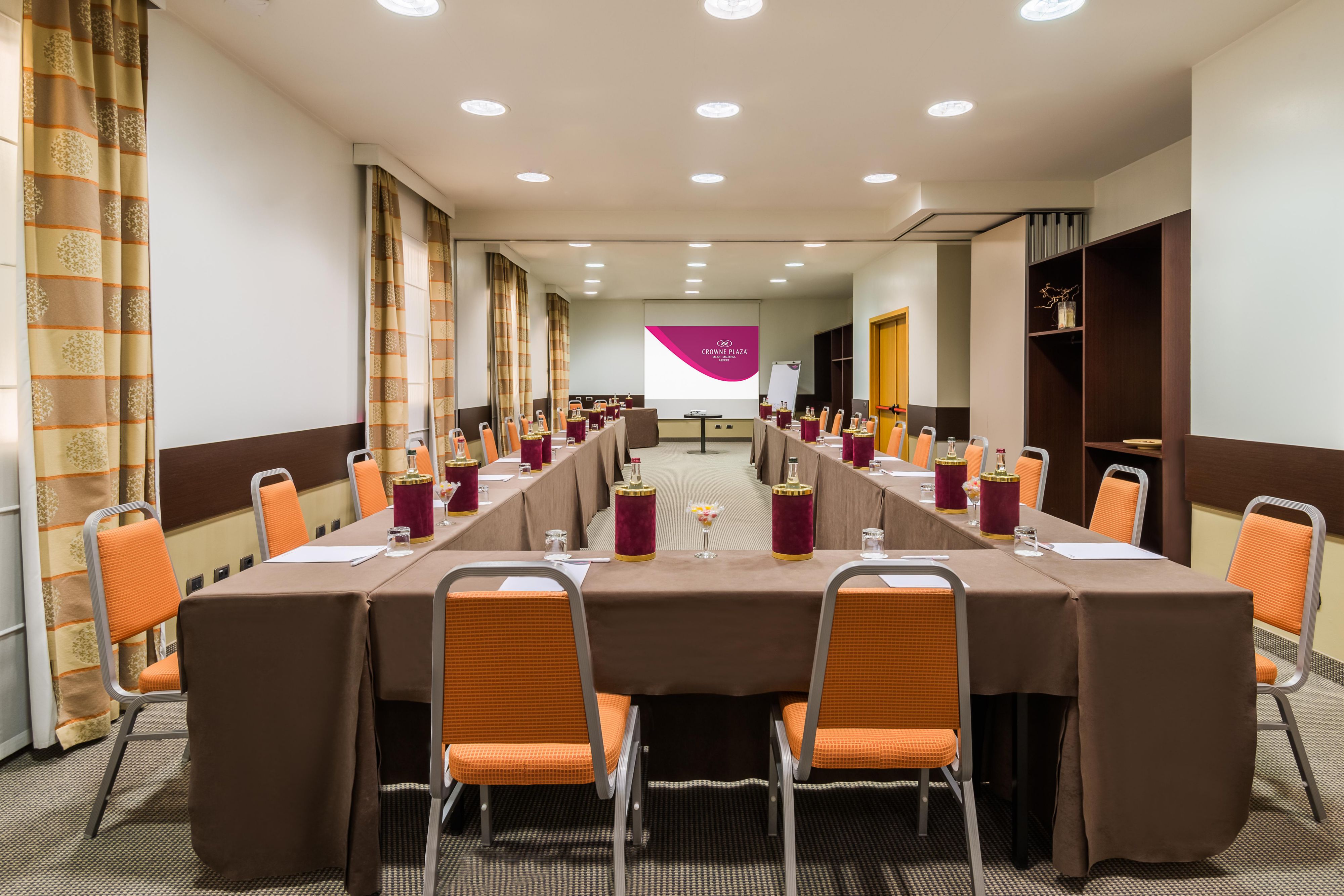 Maggiore Meeting Room