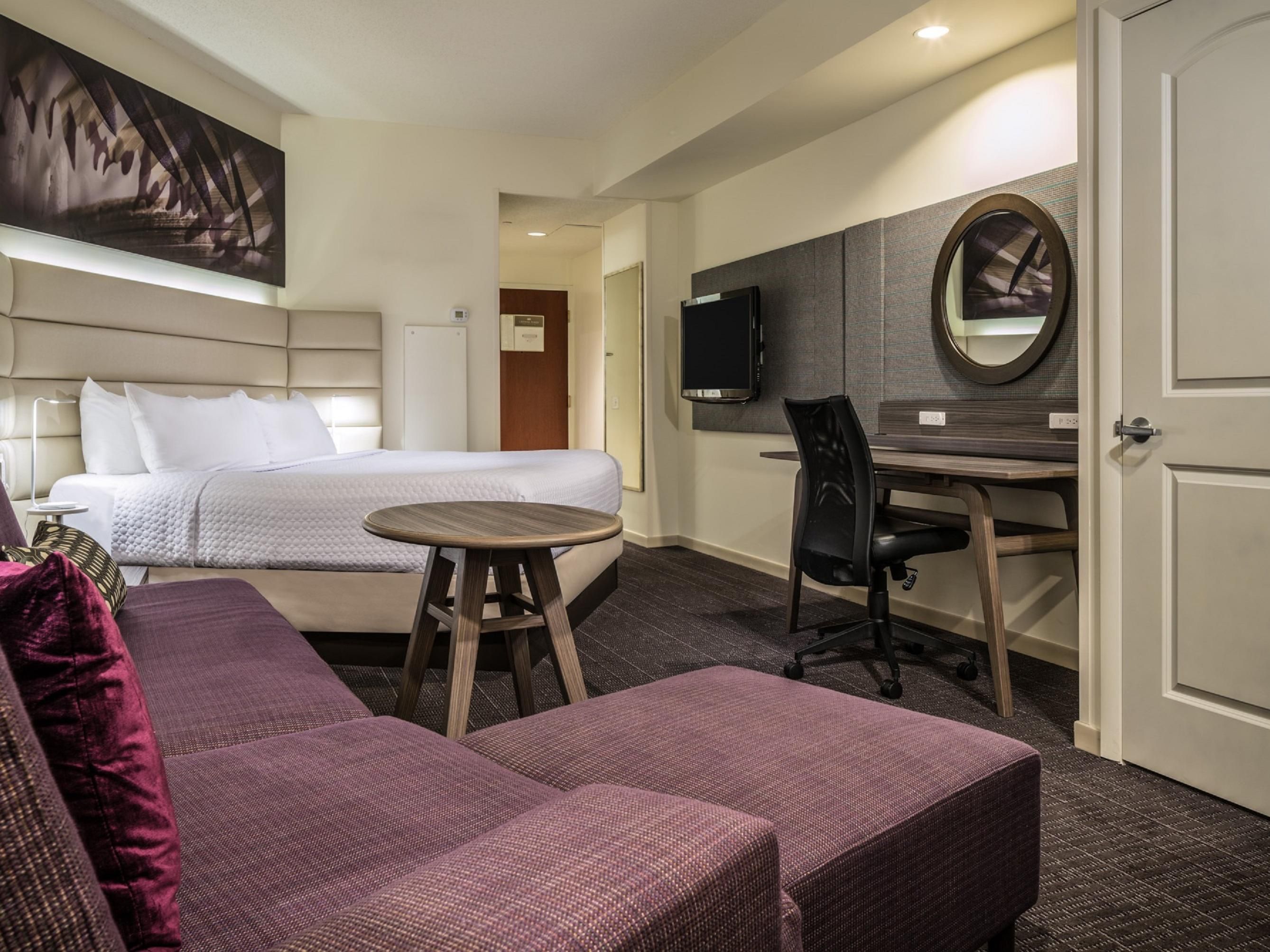 crowne plaza springfield reviews        <h3 class=