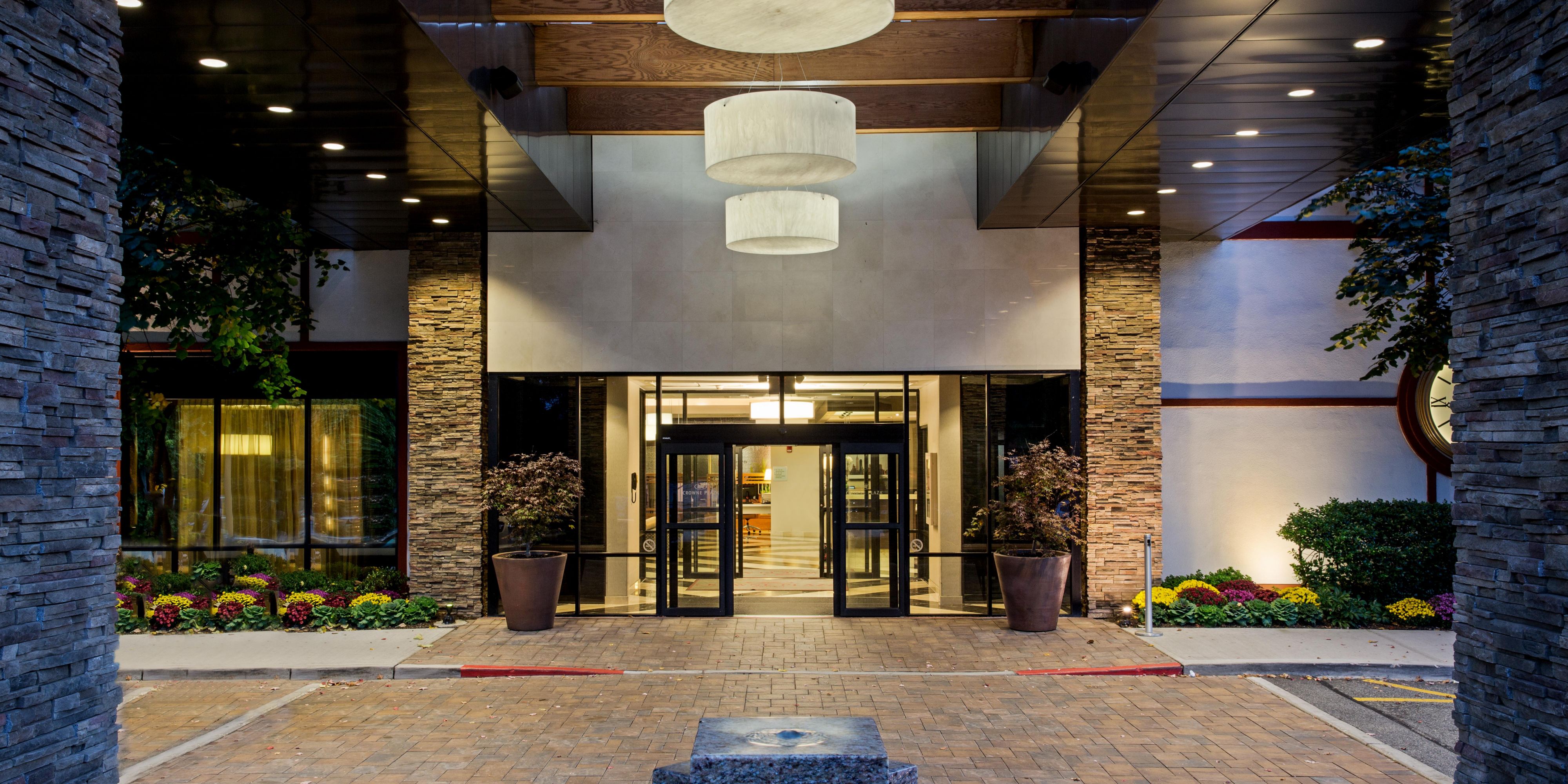 $hotelInfo.mediaDetails.welcomePhotos.primaryPhoto.caption}