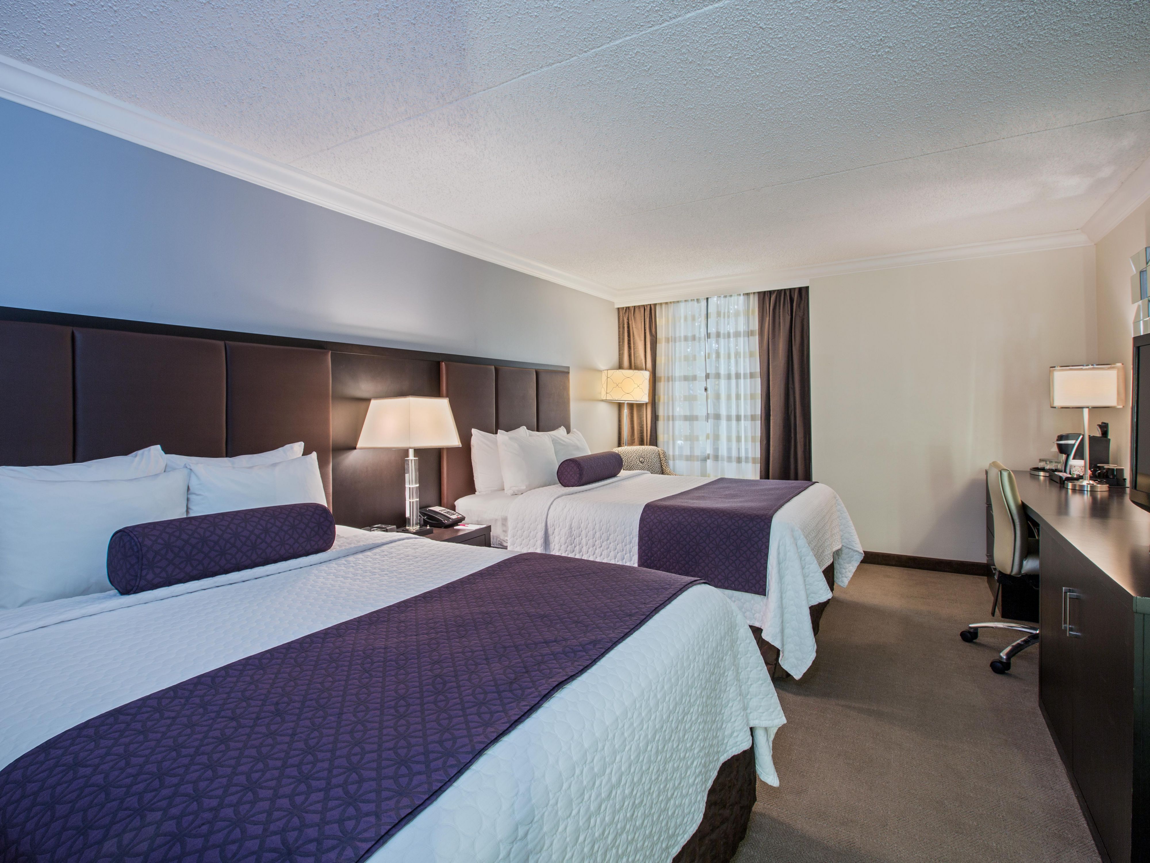 King Guest Rooms at Crowne Plaza Suffern Mahwah