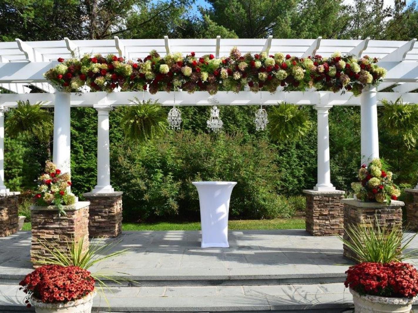 Your one-stop shop for weddings and special events. Beautiful outdoor ceremony space, unique waterfalls garden reception, and delicious food. All in one location, we create and you celebrate.