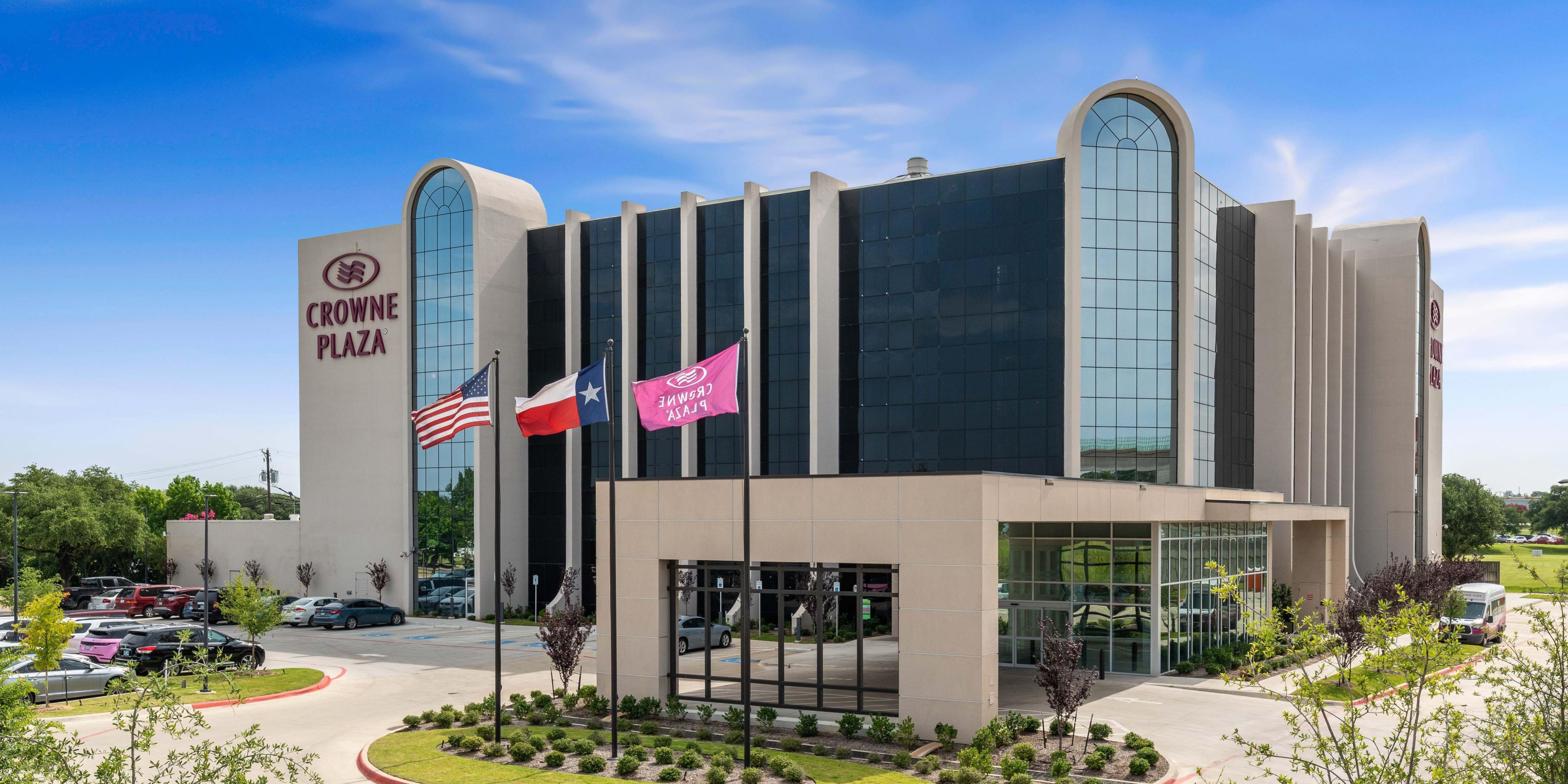 Crowne Plaza Suites Arlington