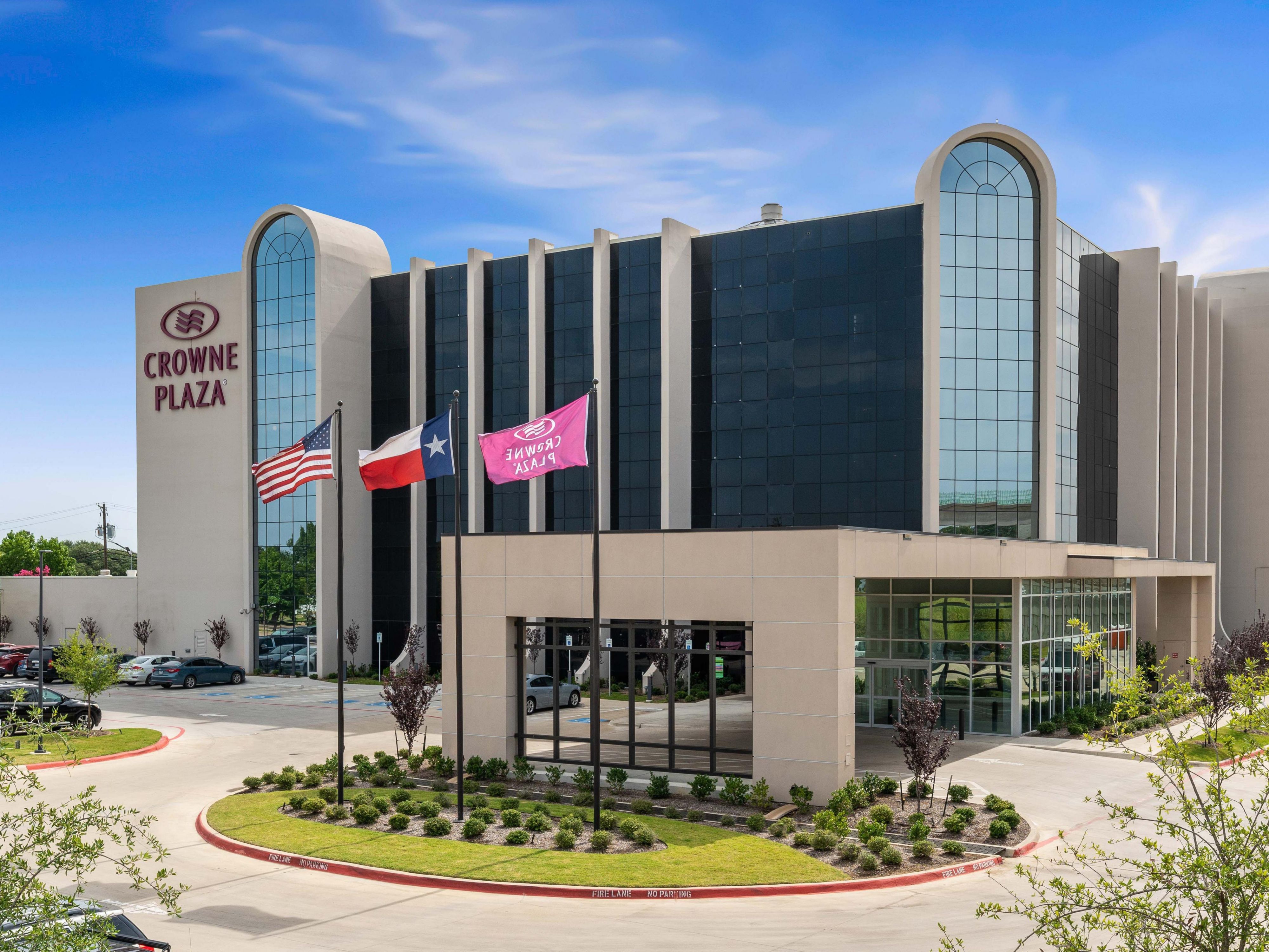 Our hotel is conveniently located less than 15 minutes from Dallas-Fort Worth International Airport and under ten minutes from AT&T Stadium, Choctaw Stadium, Esports Stadium Arlington, and Six Flags Over Texas. Our prime location offers easy access to the best of Arlington, making us the ideal choice for your stay.