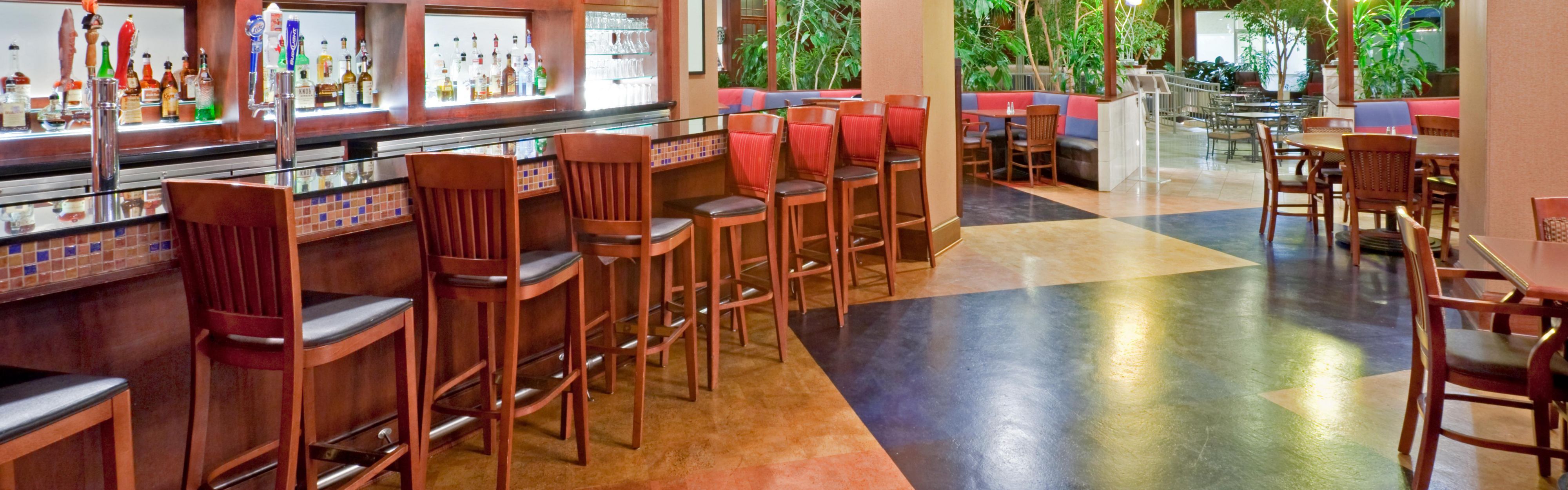 Crowne Plaza Grill and Bar Crowne Plaza Suites Arlington