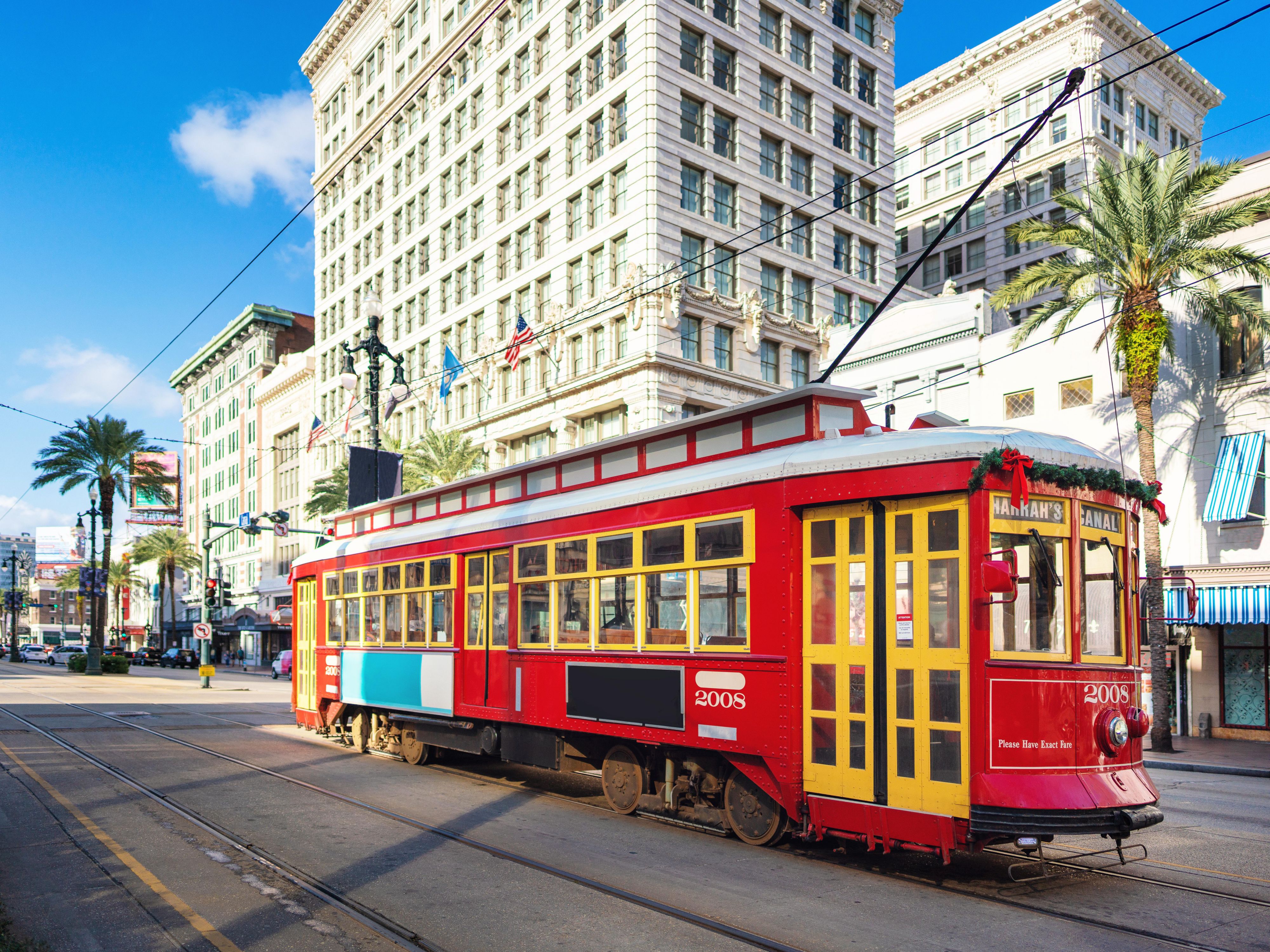 Our hotel guests can enjoy complimentary rides on the Arlington Trolley! The system provides free transportation between the entertainment district and select event venues so you don't have to bother with traffic while staying with us. The Trolley also offers paid rides for major events in the city, visit arlingtontrolley.com for more details.

