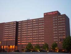 Crowne Plaza Suites MSP Airport - Mall of America