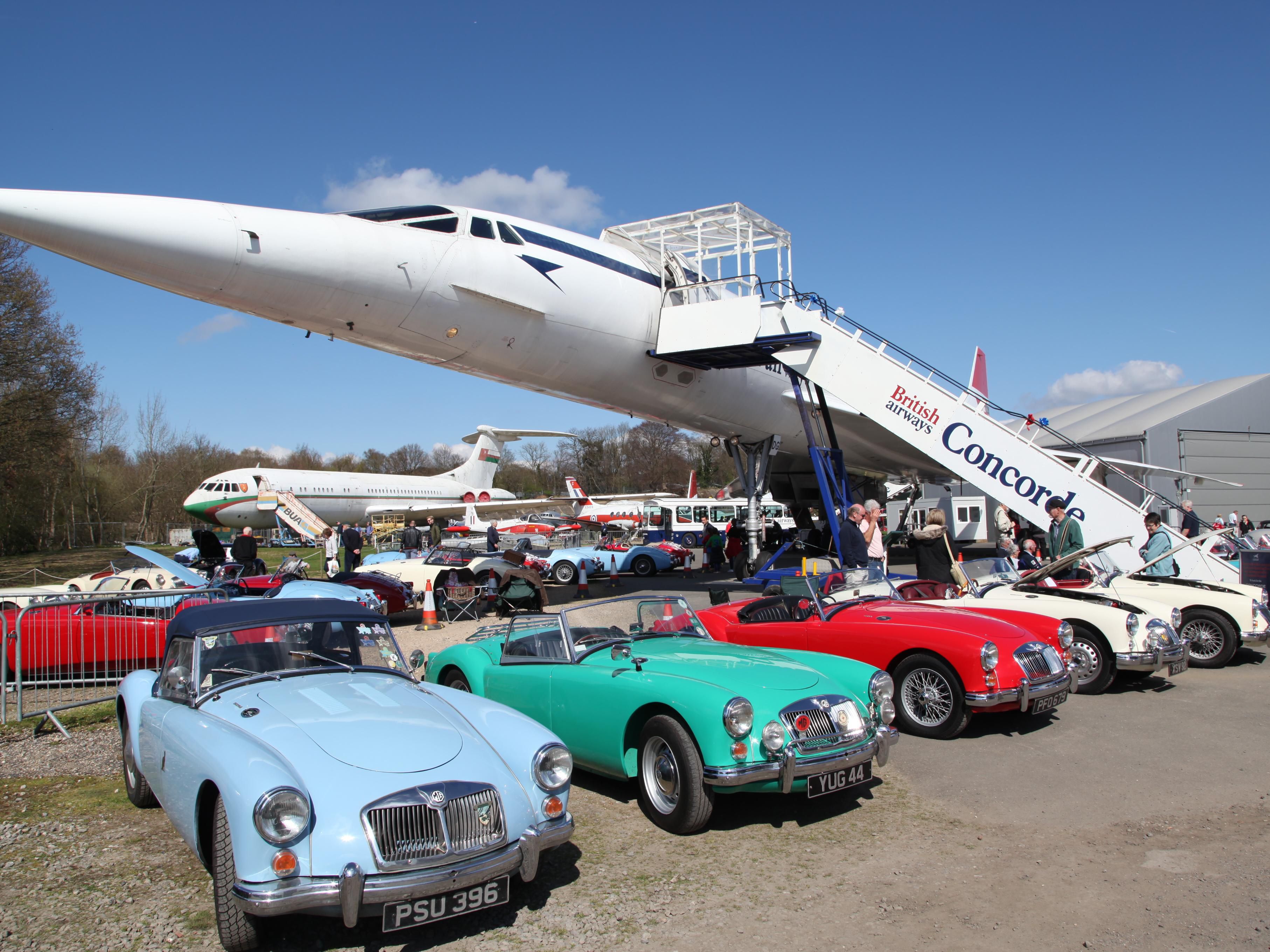 Stay near the Farnborough Airshow just 20 minutes by train and enjoy an unforgettable aviation experience with comfortable accommodation close to the action