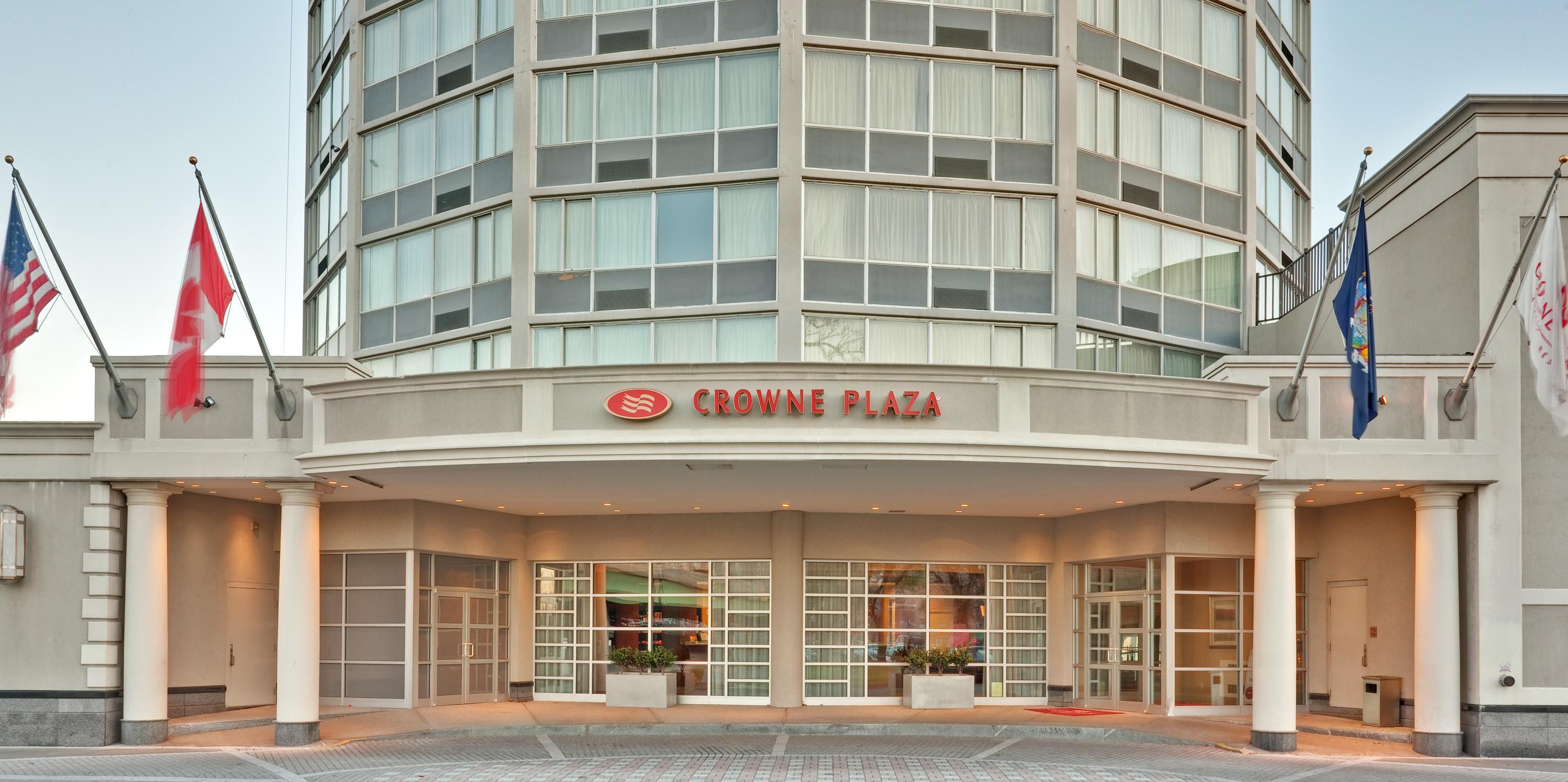 $ hotelInfo.mediaDetails.welcomePhotos.primaryPhoto.caption}