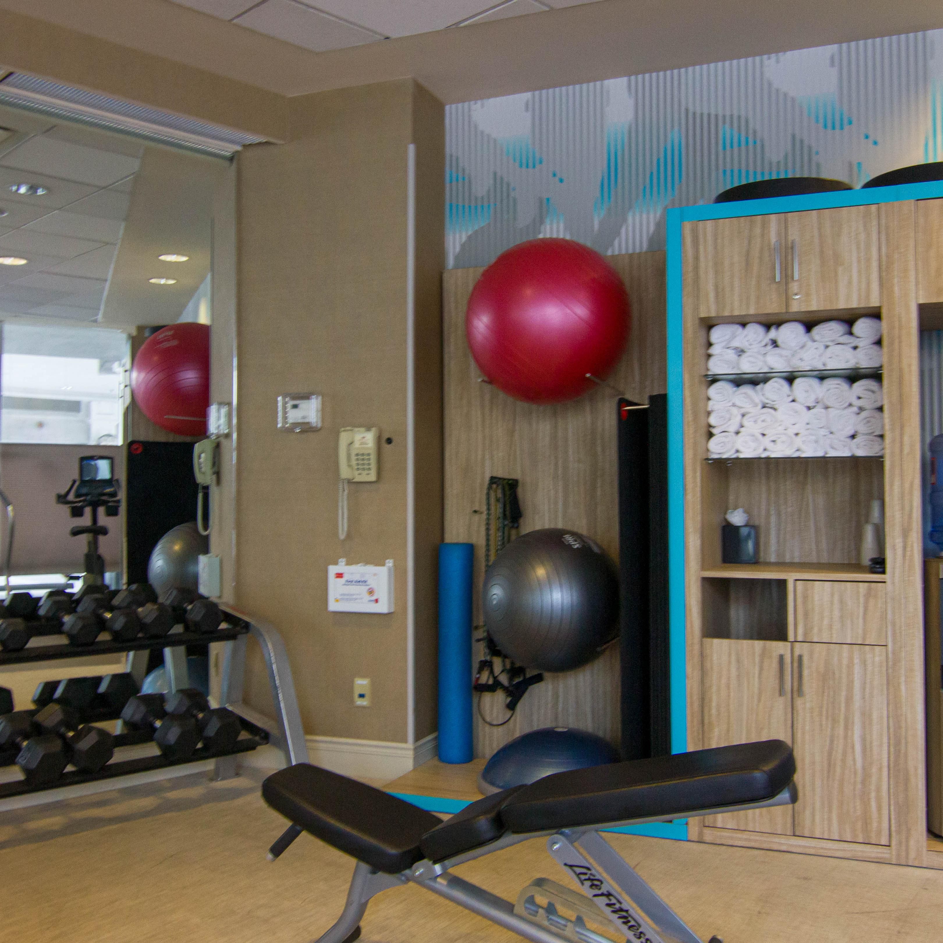 PetFriendly Hotels in New York near Syracuse Airport Crowne Plaza