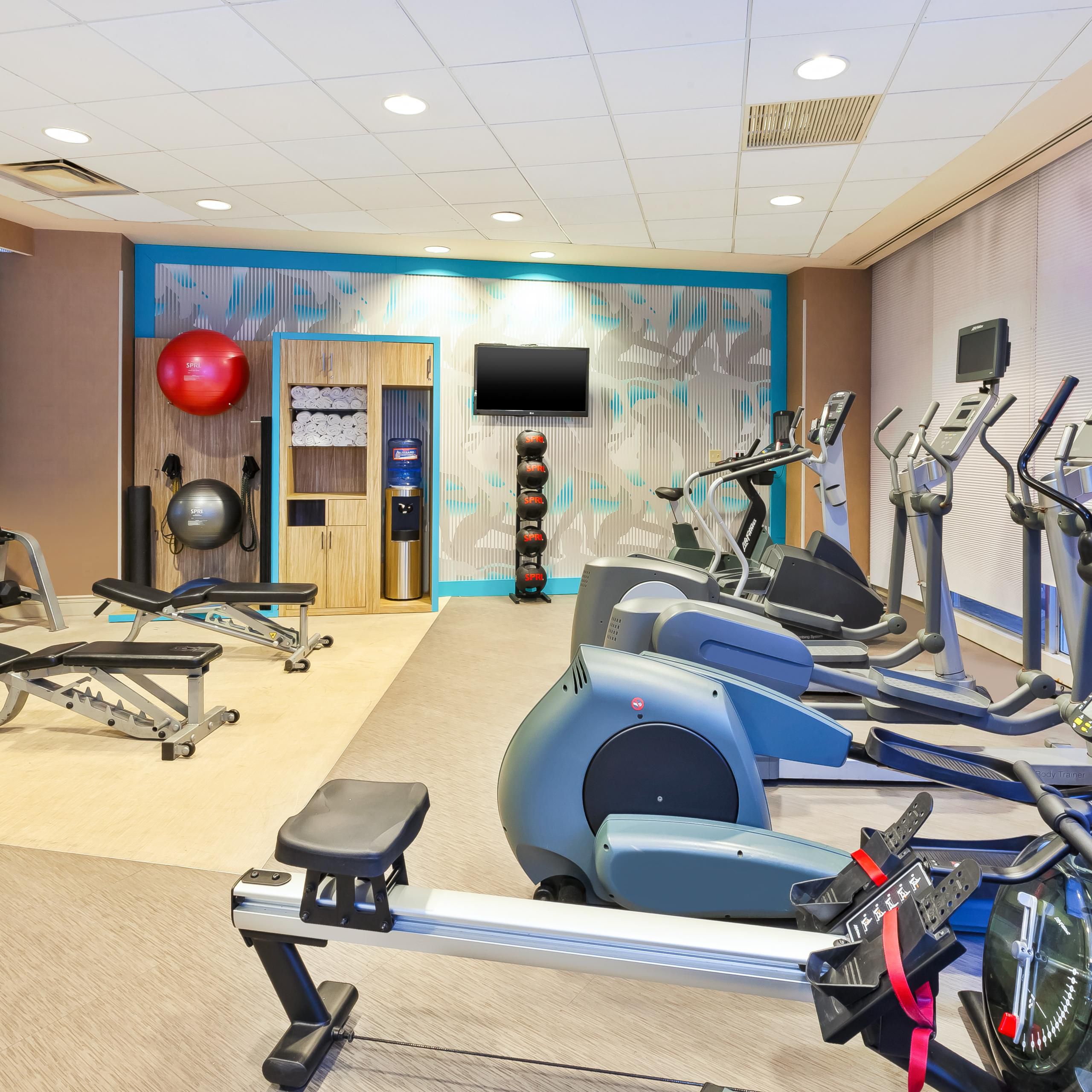 PetFriendly Hotels in New York near Syracuse Airport Crowne Plaza