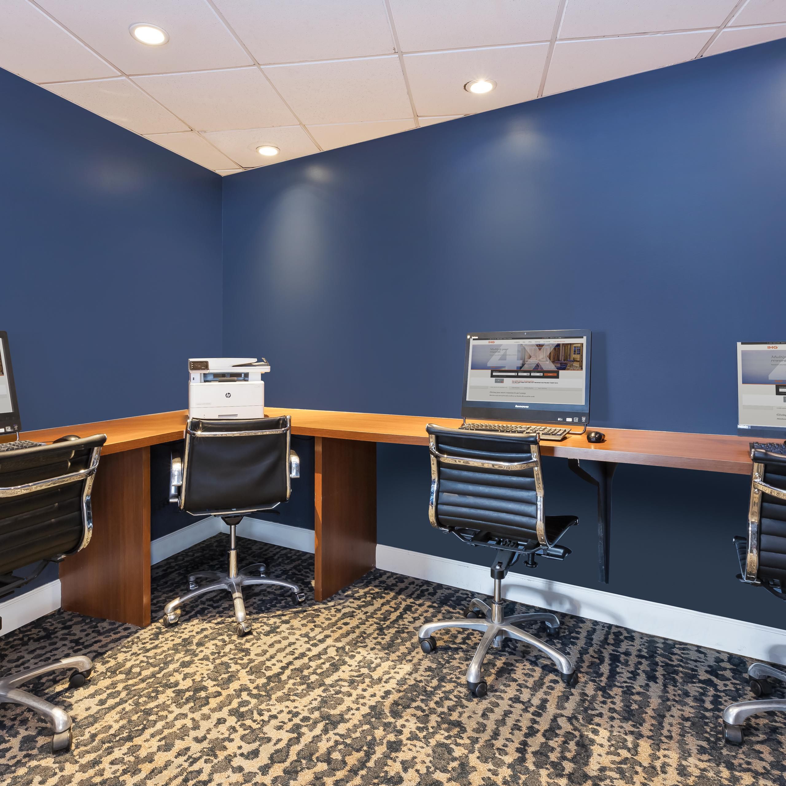 PetFriendly Hotels in New York near Syracuse Airport Crowne Plaza