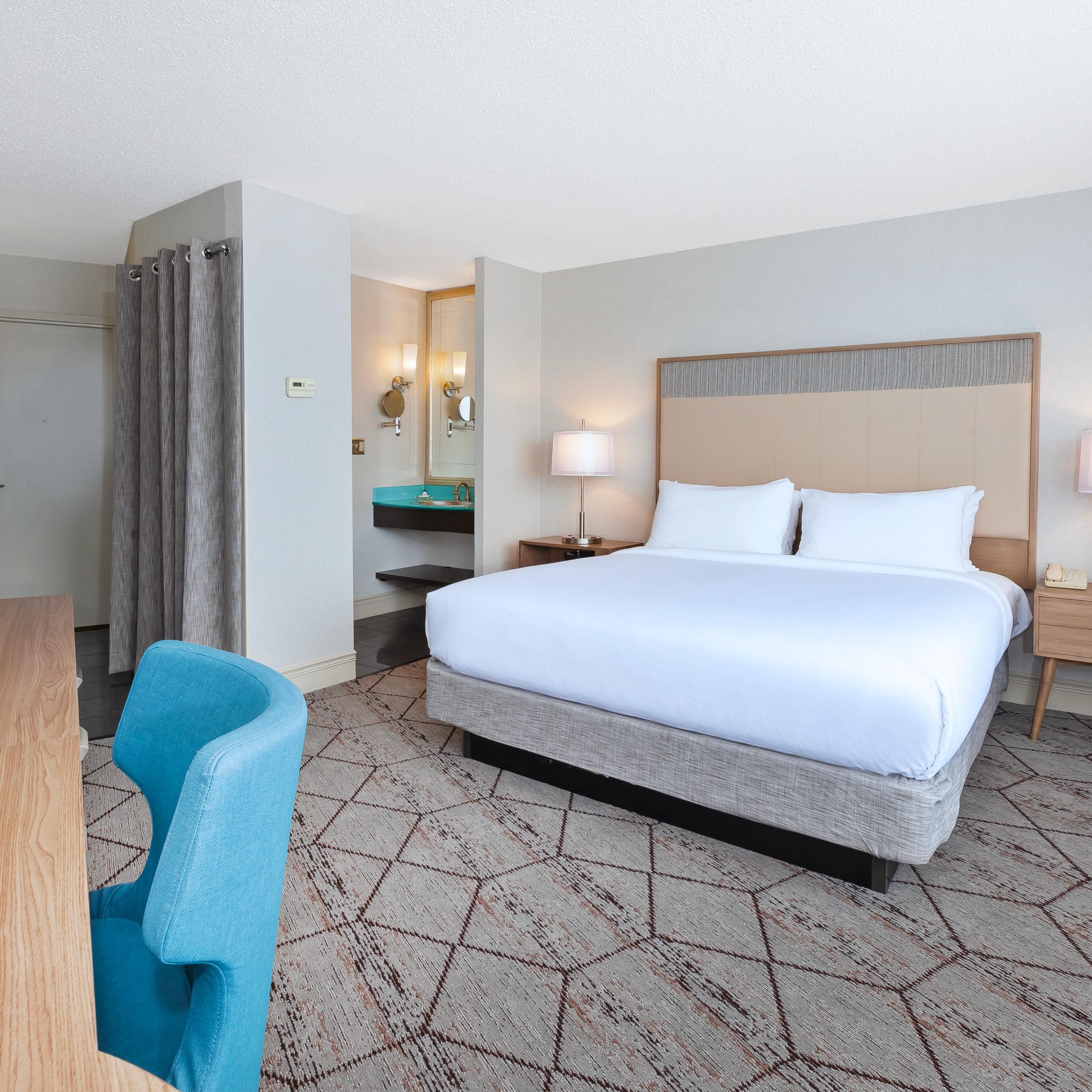 PetFriendly Hotels in New York near Syracuse Airport Crowne Plaza