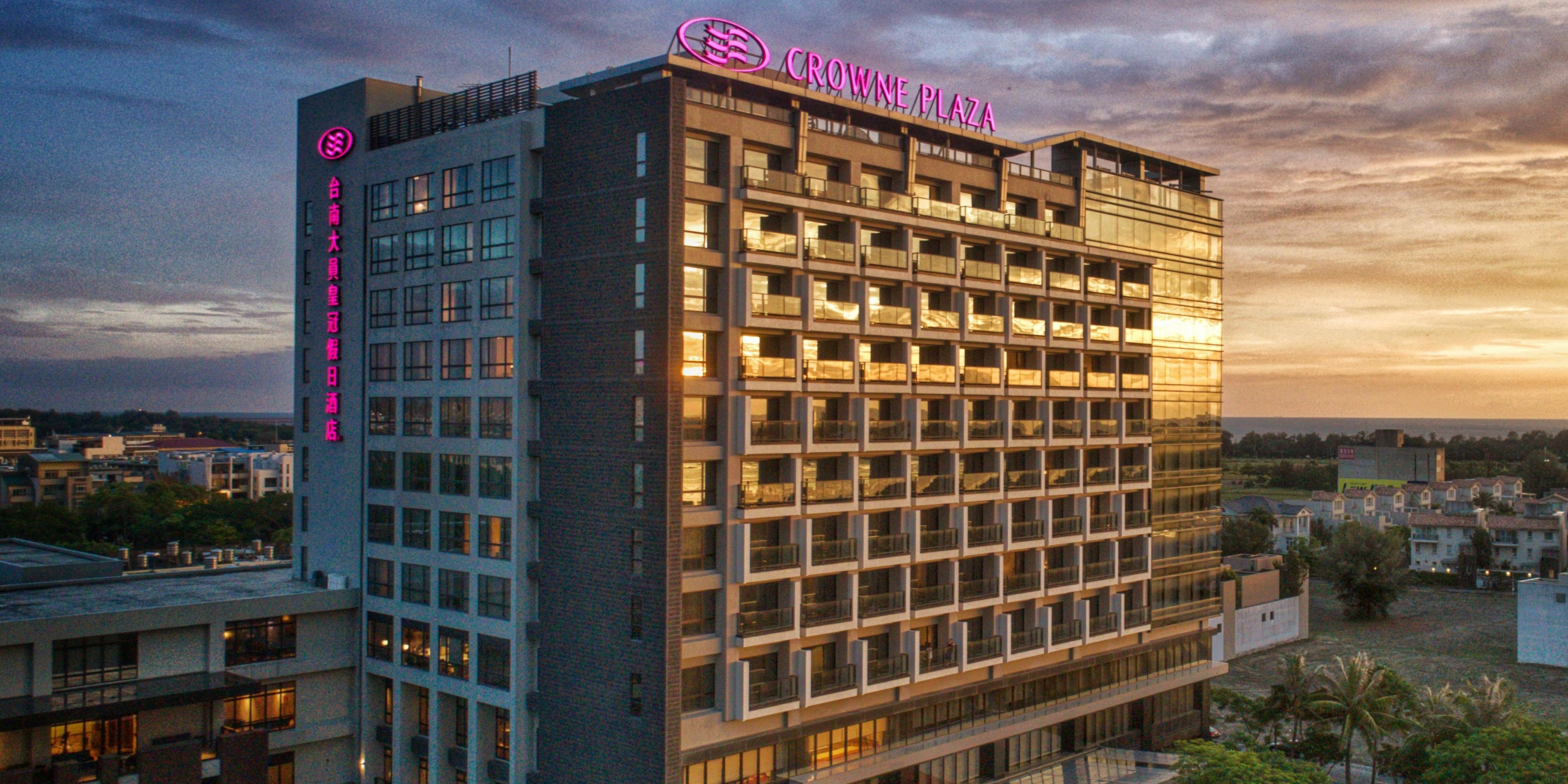 $hotelInfo.mediaDetails.welcomePhotos.primaryPhoto.caption}