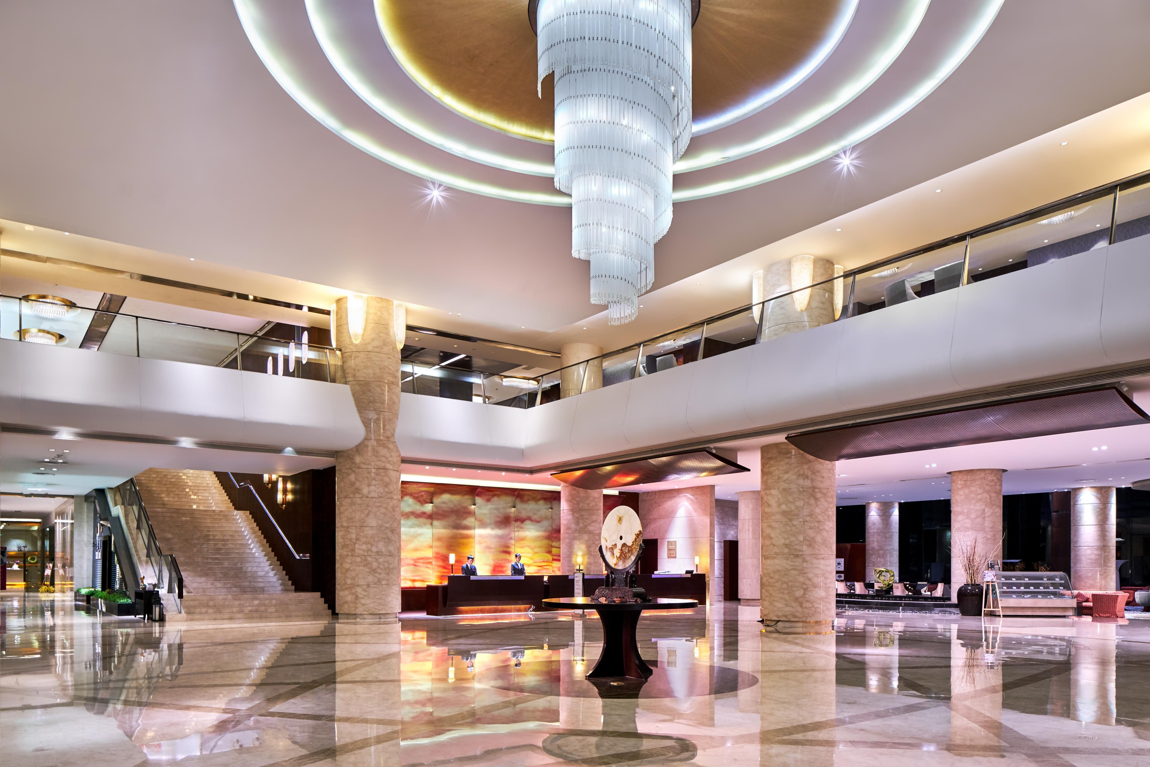Crowne Plaza 天津滨海圣光皇冠假日酒店 - 天津, 中国