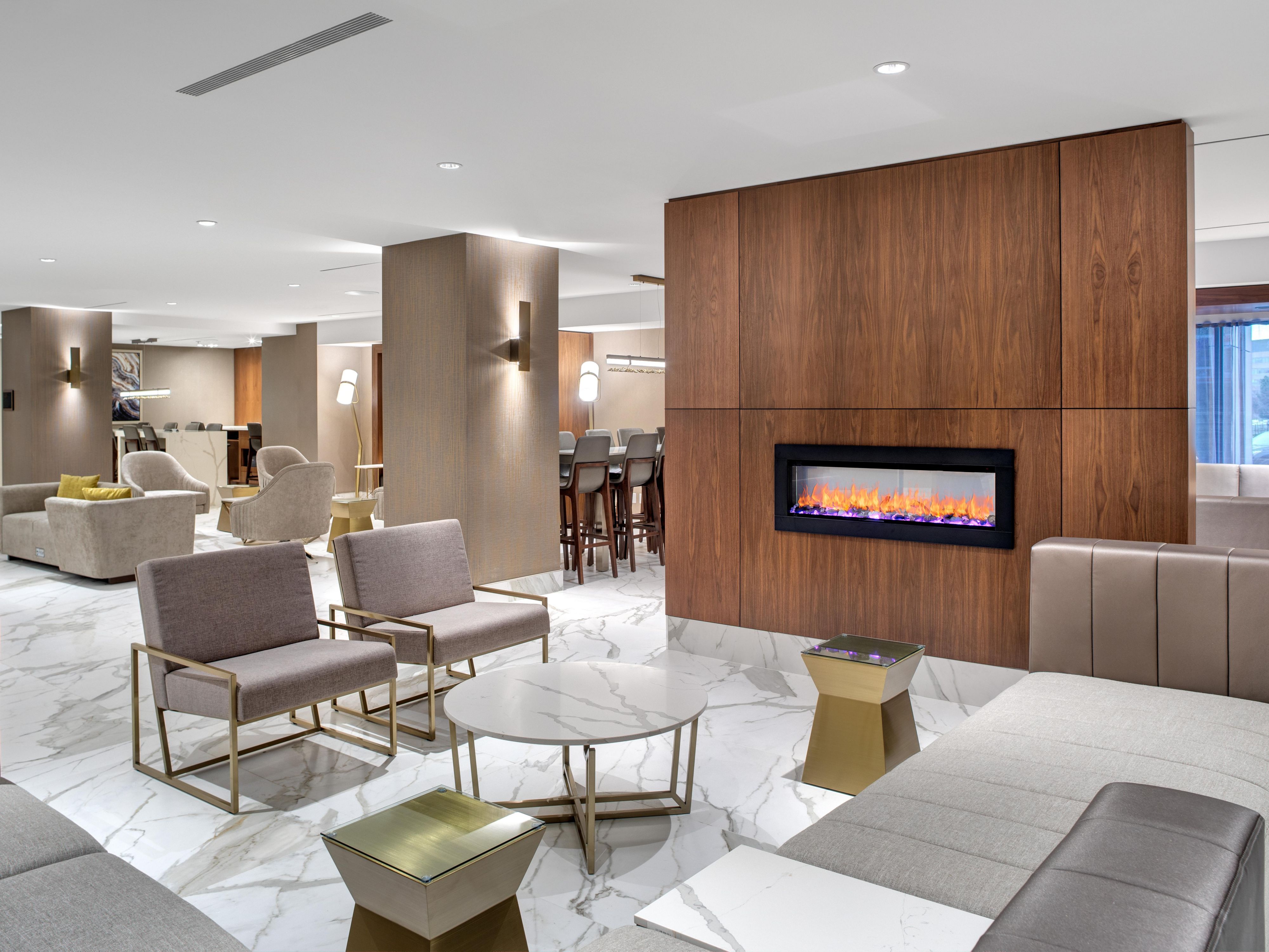After a long day of travel, enjoy a great night's sleep and wake up feeling refreshed when staying at our recently renovated pet-friendly hotel. Each thoughtfully designed modern room is a restful retreat for guests, providing plush beds outfitted with premium bedding, a spacious bathroom, and complimentary Wi-Fi.