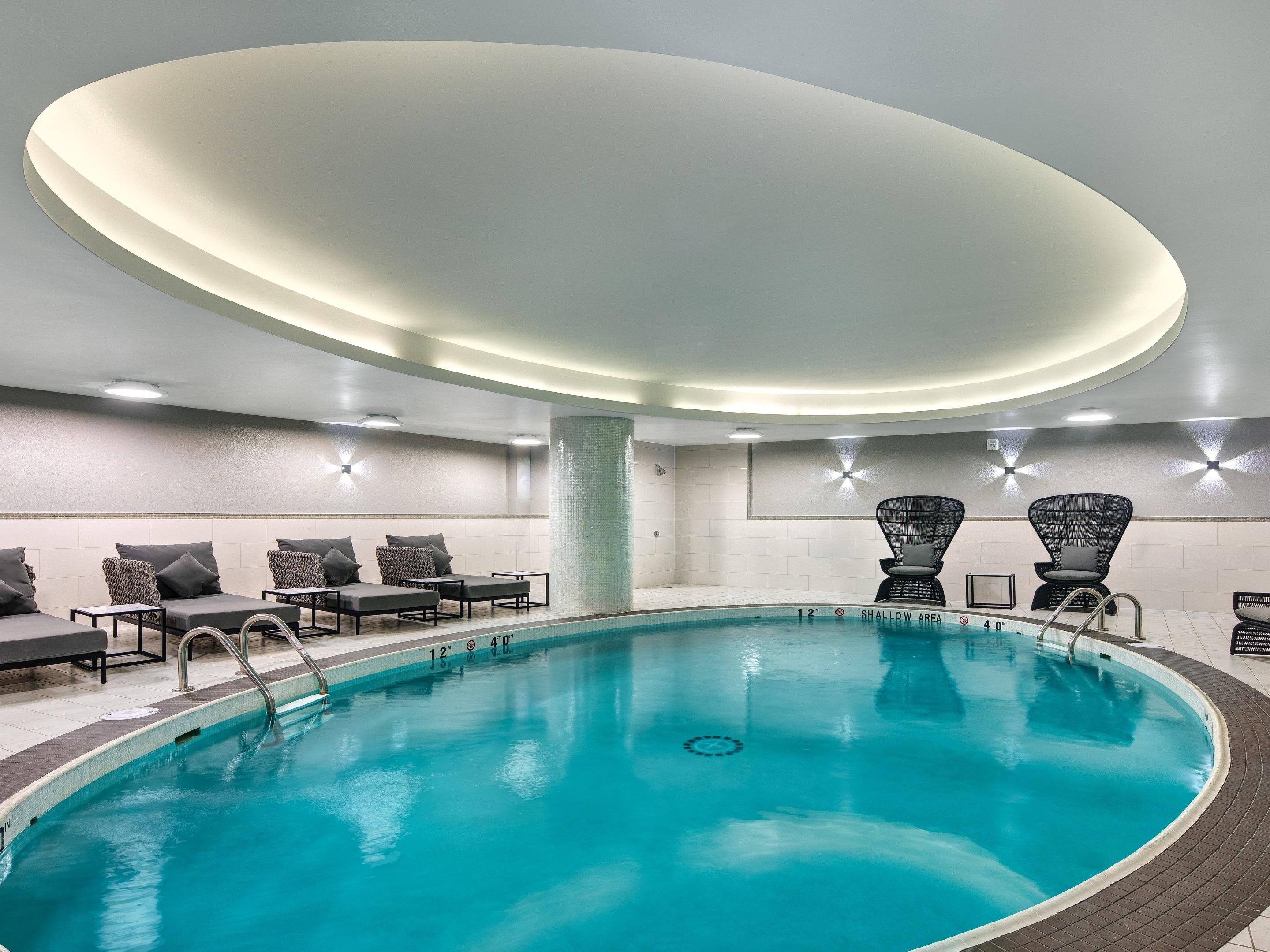 Crowne Plaza pool
