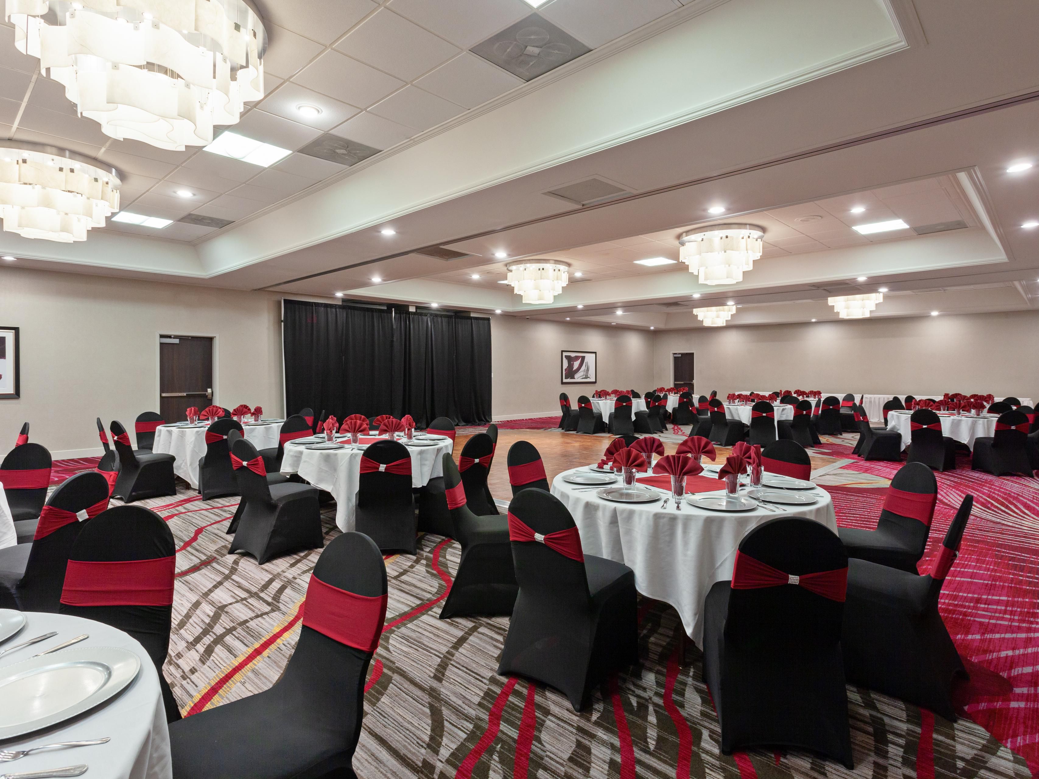 Our hotel features 12,000 square feet of flexible meeting space, making our meeting and event space ideal for conferences, seminars, and galas. All our rooms are outfitted with the audio and visual technology needed for any type of presentation. Plus, you can easily plan your event with the help of our hotel's Meetings Director.