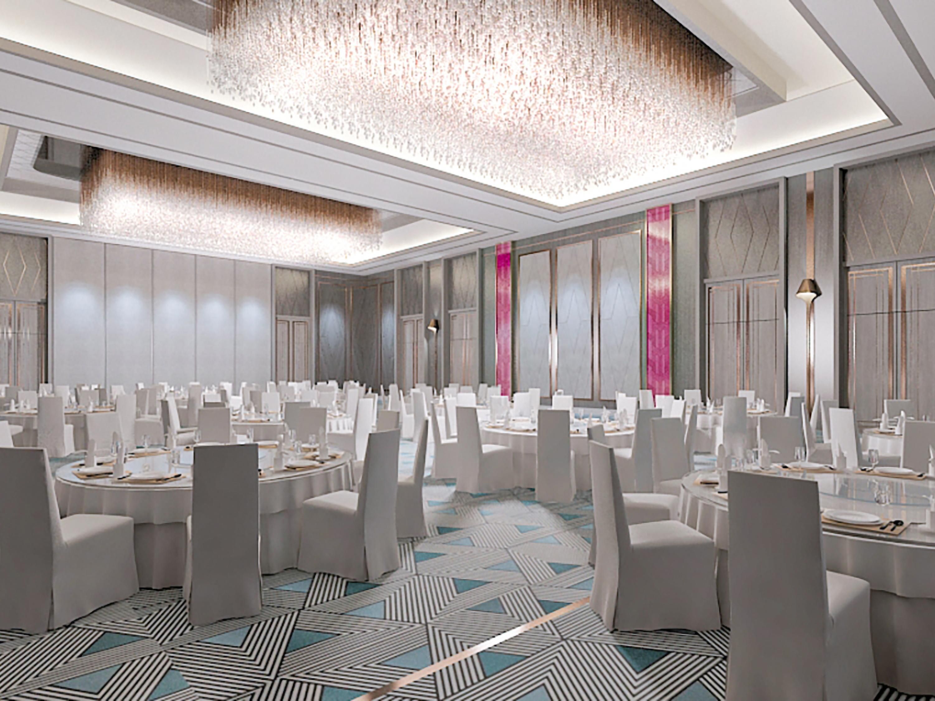 Our expansive meeting facilities are where all the creative work happens. Big ideas emerge amidst bigger gatherings, which are designed for hosting large conferences and productive business events. Every little detail in one of the best banquet halls in Lucknow has been built to highlight what matters most - your vision, your people & your growth.