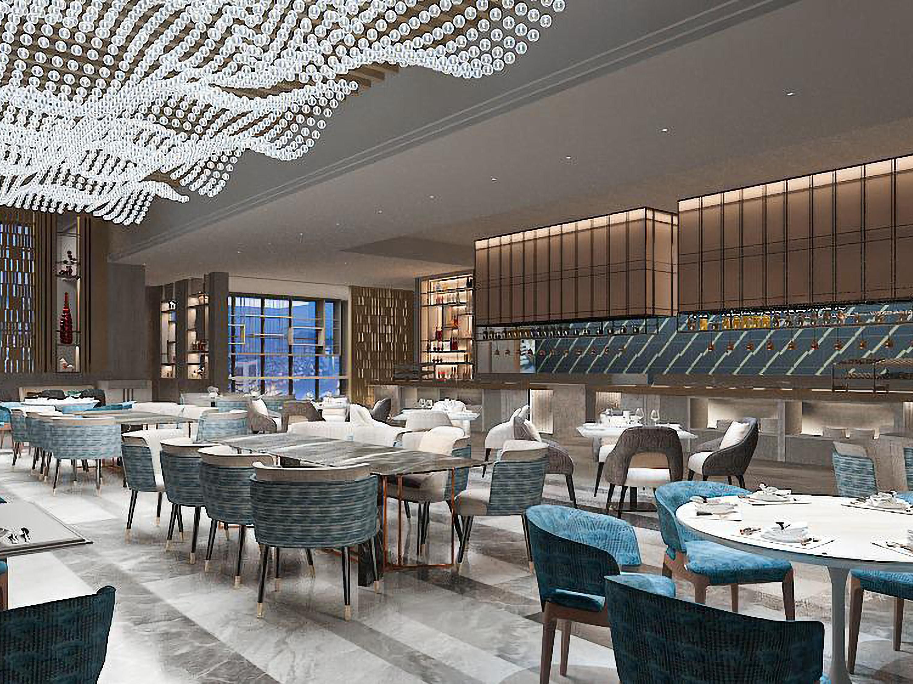 Mosaic brings a world of flavours to your table, serving delicious dishes all day. With a menu that blends global cuisine with Awadhi favourites, every meal feels special. Located on the lobby floor, it features a live kitchen and alfresco seating as chefs turn fresh ingredients into delicious moments in one of the best restaurants in Lucknow. 