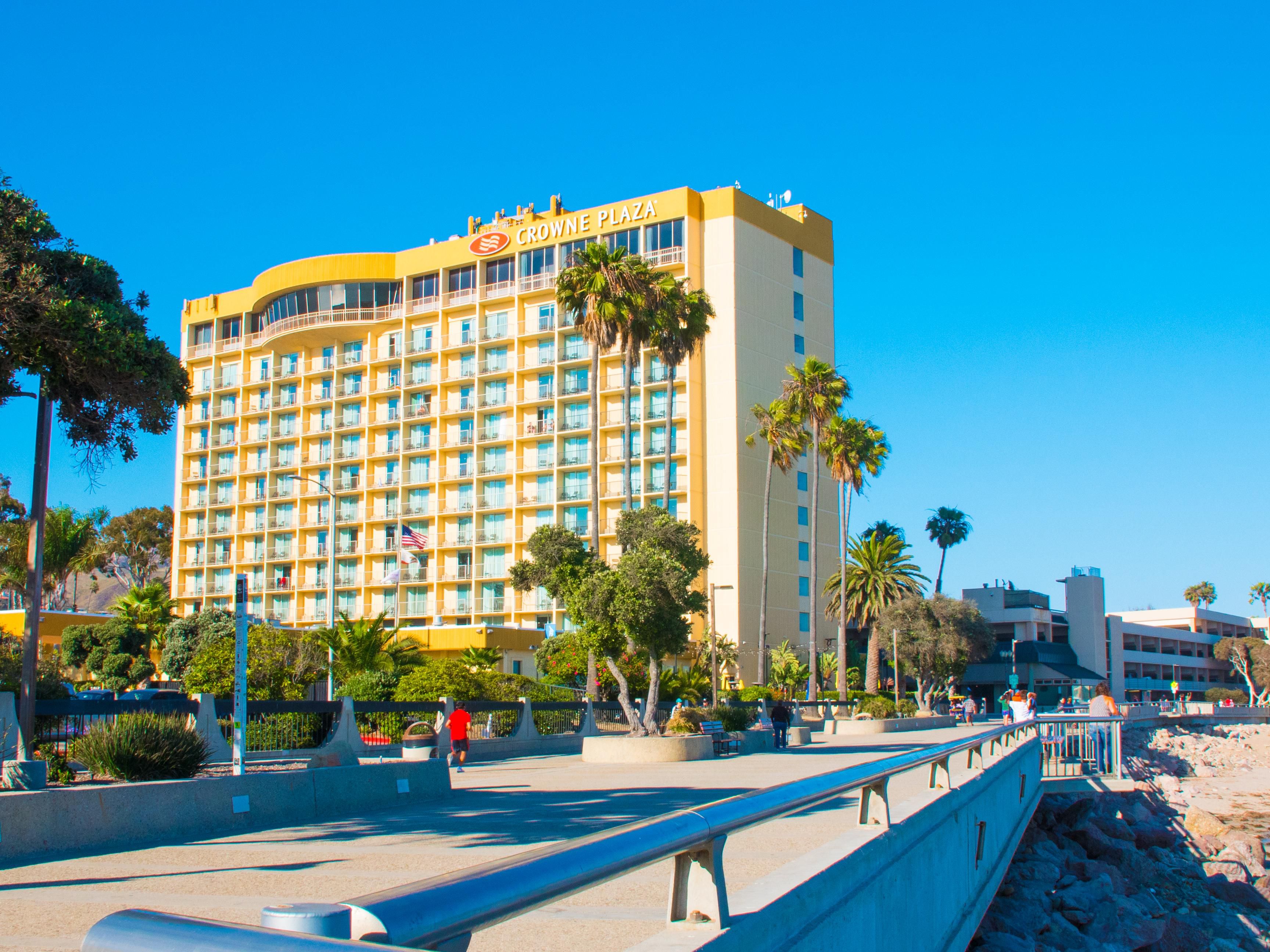 Our pet-friendly hotel on Ventura Beach is just minutes from downtown Ventura where you'll find an array of restaurants and shops. Explore Port Hueneme Beach Park or take a day trip to Santa Barbara or Oxnard. Plus, you'll be able to venture to some of the best beaches in California when staying at Crowne Plaza Ventura Beach.