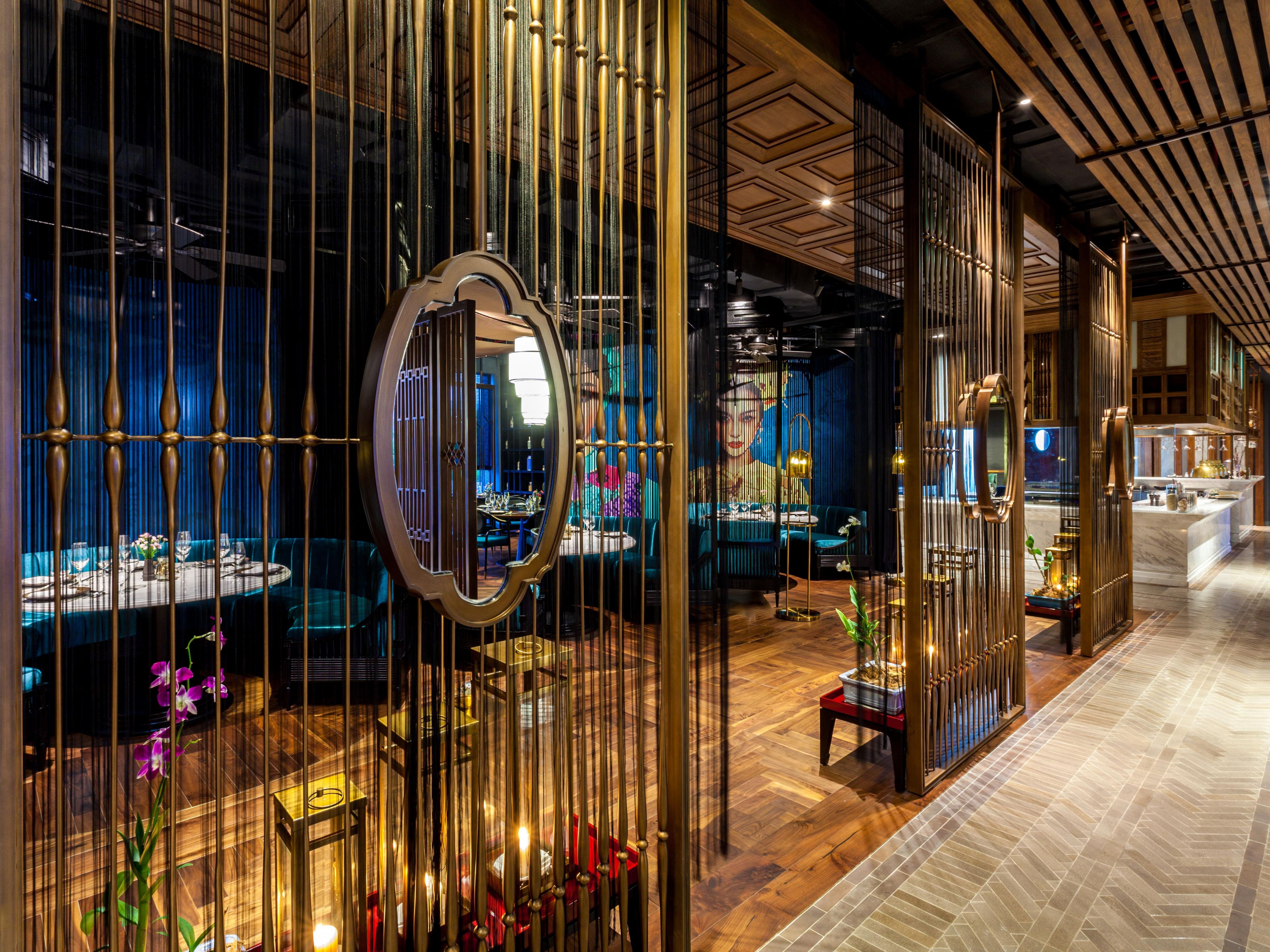From the outstanding food to the colonial décor, 3 Merchants brings Indochina cuisine to the next level. Discover an array of distinctive menus inspired by Indochina's famous cuisines together with fusion selections blending the robust flavours found in the region with those from the west.