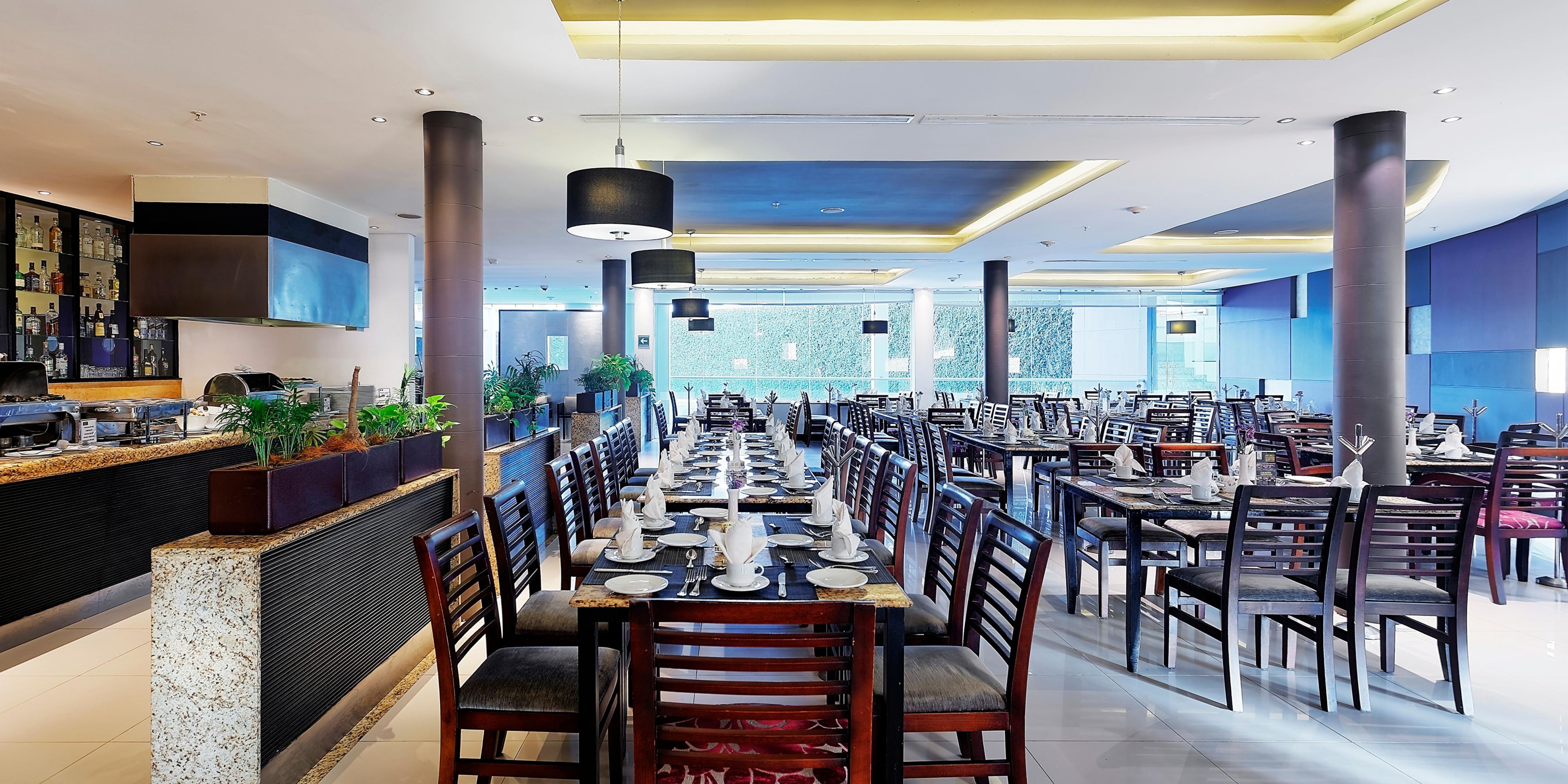 Restaurants Near VILLAHERMOSA - Crowne Plaza