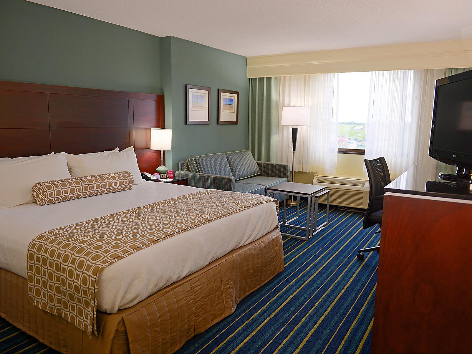 Hotels Near Virginia Beach Convention Center Crowne Plaza Virginia Beach Town Center