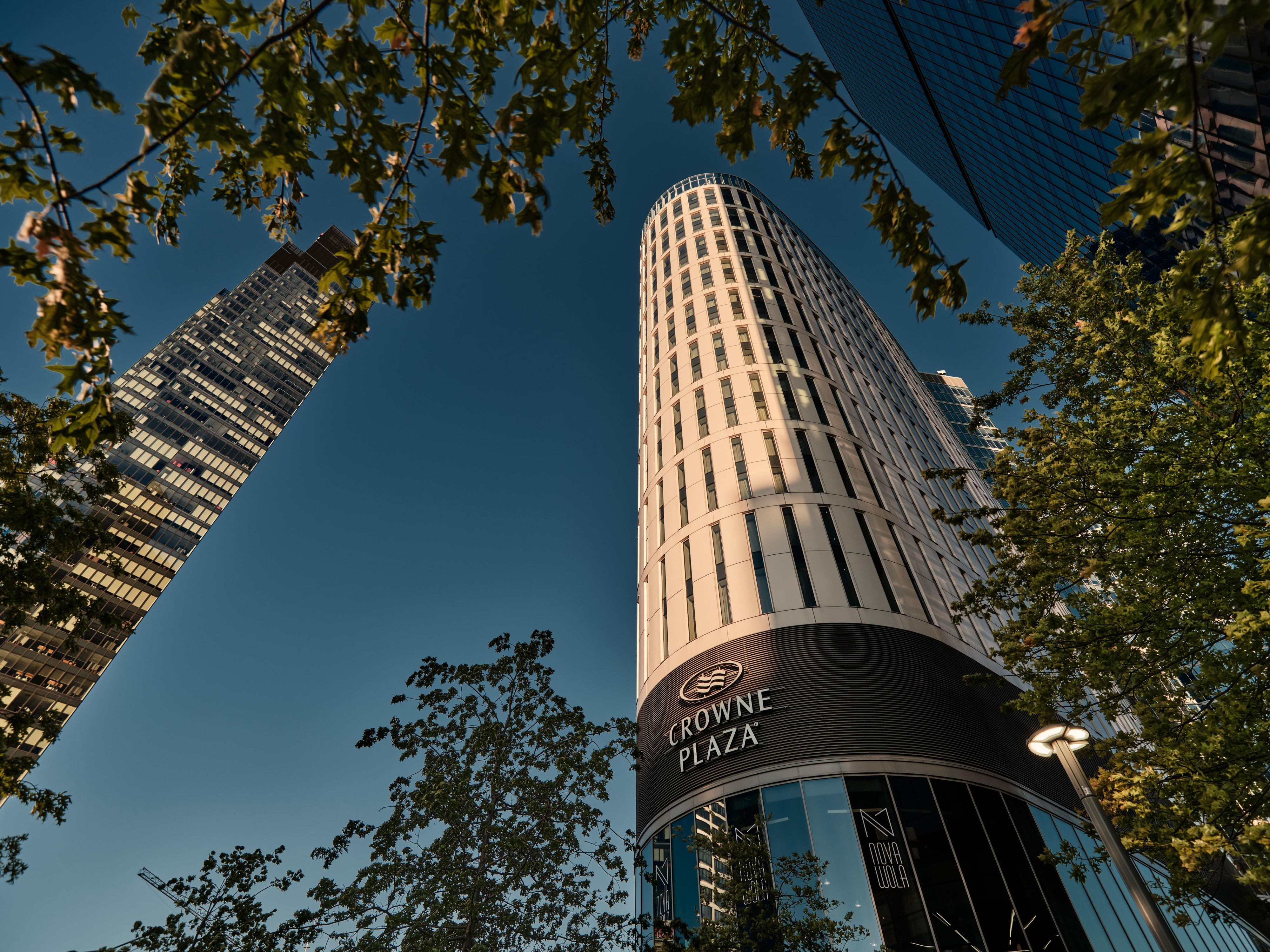 The Stay Longer and Save promotion is valid only for bookings made using the “Stay Longer and Save” & “Stay Longer and Save – IHG® One Rewards Member Rate” rate(s).3 day advance purchase and three night minimum stay required.