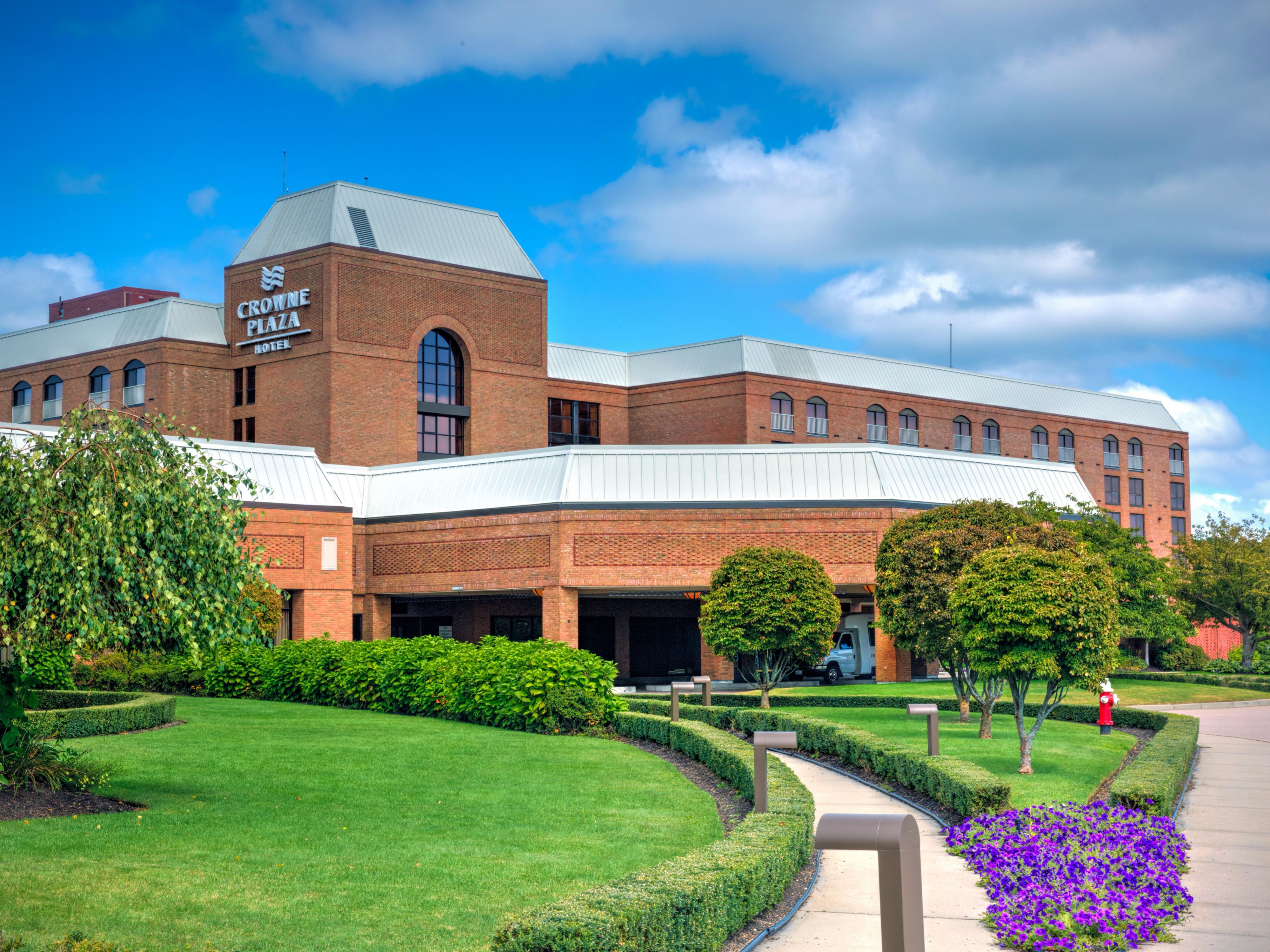 Crowne Plaza® Providence-Warwick (Airport) is centrally located and is close to Newport, Providence, and Rhode Island's stunning beaches. Whether you're here for business or leisure, you'll have easy access to all the area has to offer.