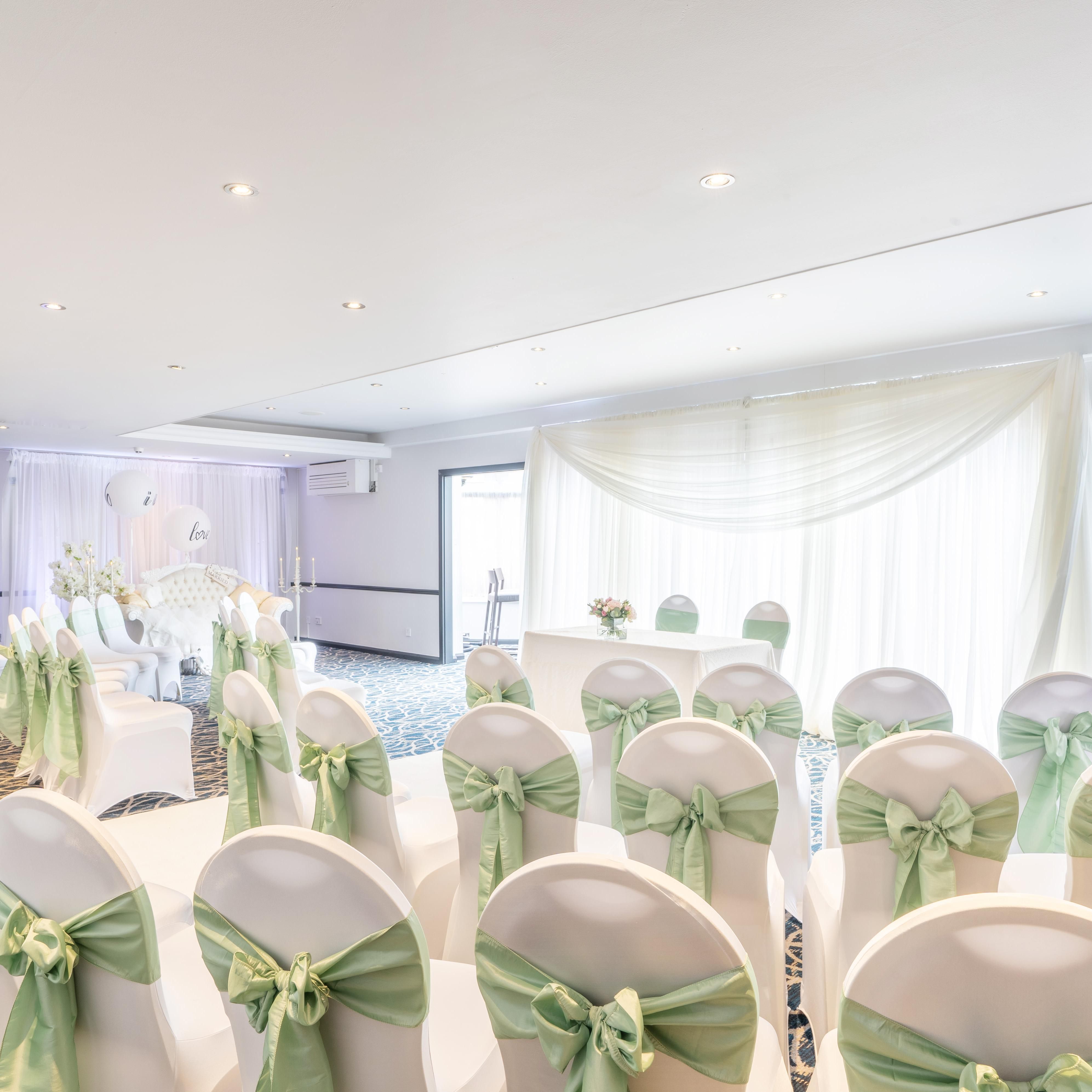 Willow suite dressed for a wedding ceremony