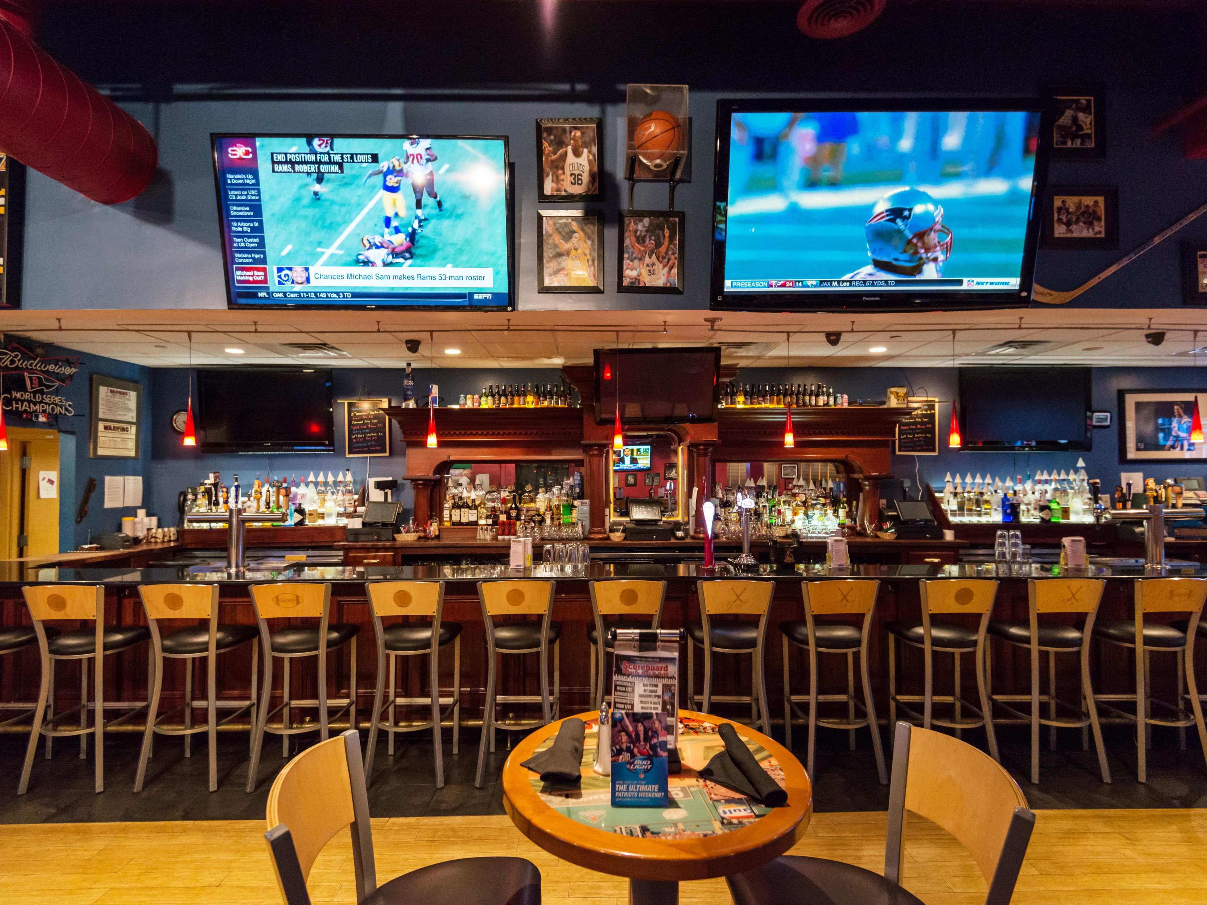 Located in the hotel, the Scoreboard is a true Boston Area sports bar and grill. A favorite place for North of Boston area fans to watch the New England Patriots, the Boston Red Sox, the Bruins and the Celtics games. We are now open 7 days a week for breakfast, lunch and dinner.  We also have Keno machines and live bands Friday and Saturday nights.