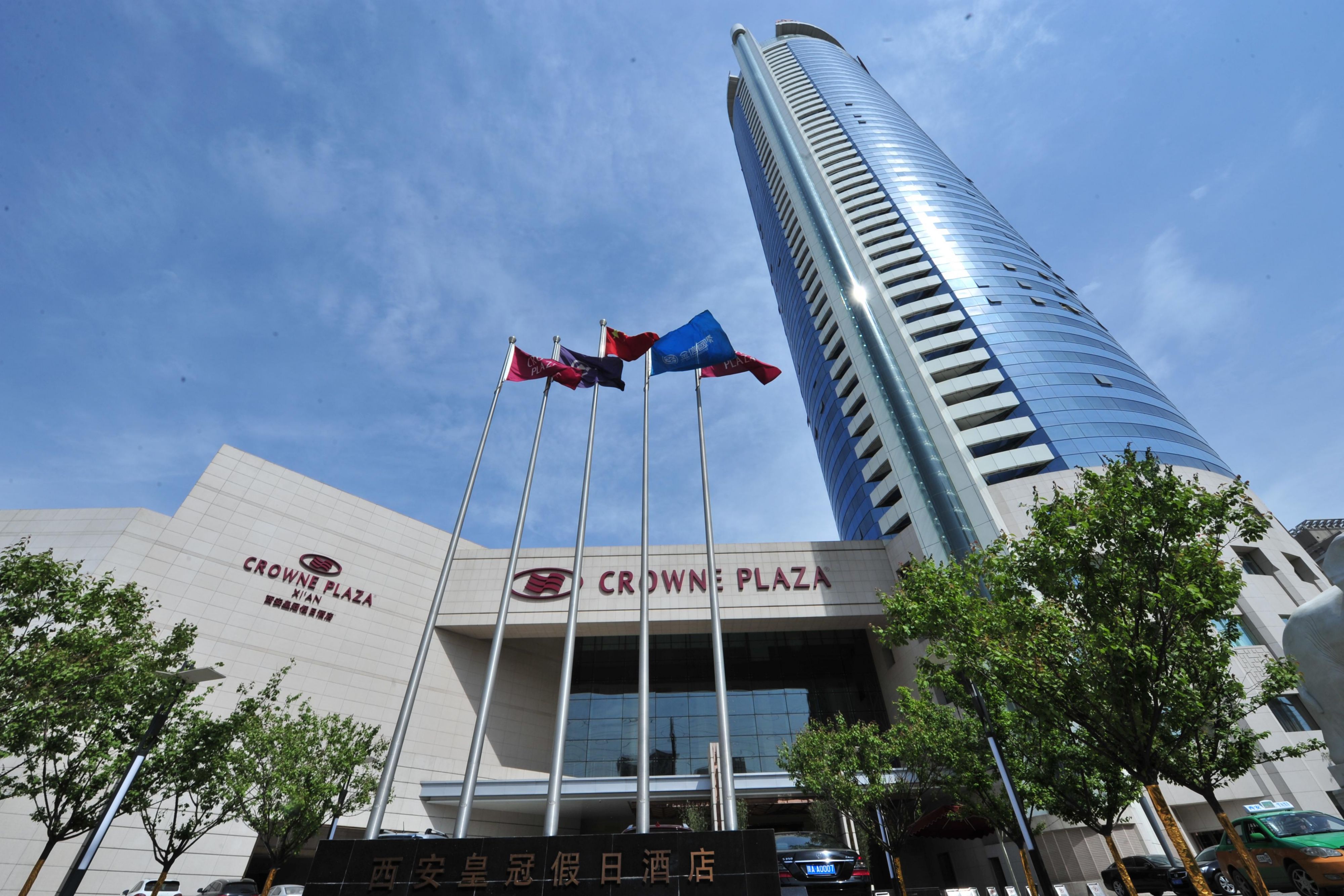 Crowne Plaza Xi&#39;an in Sunny Day with breeze