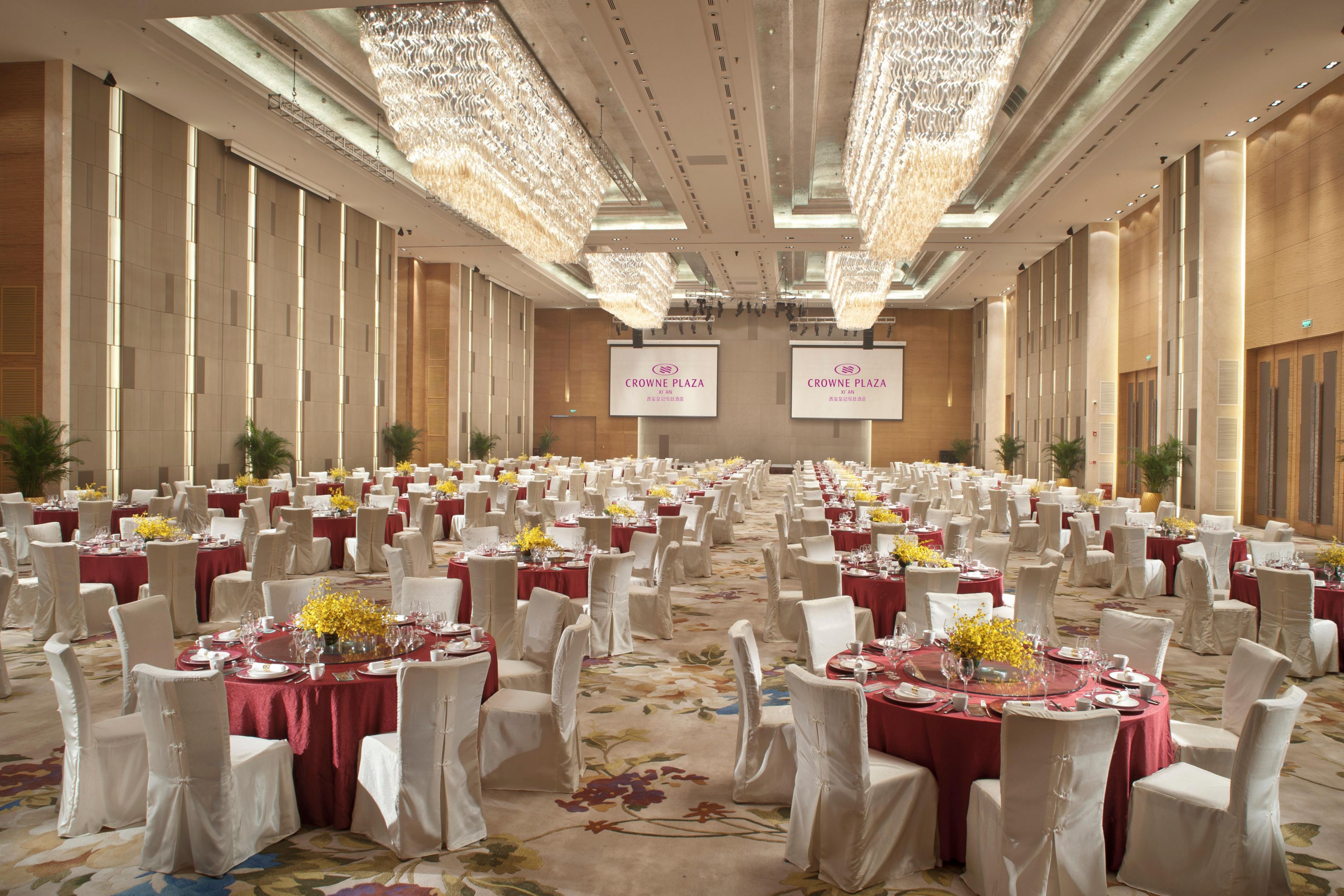 Crown Grand Ballroom - Banquet Setup
