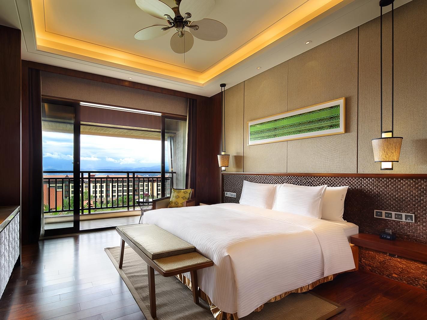 Crowne Executive Suite