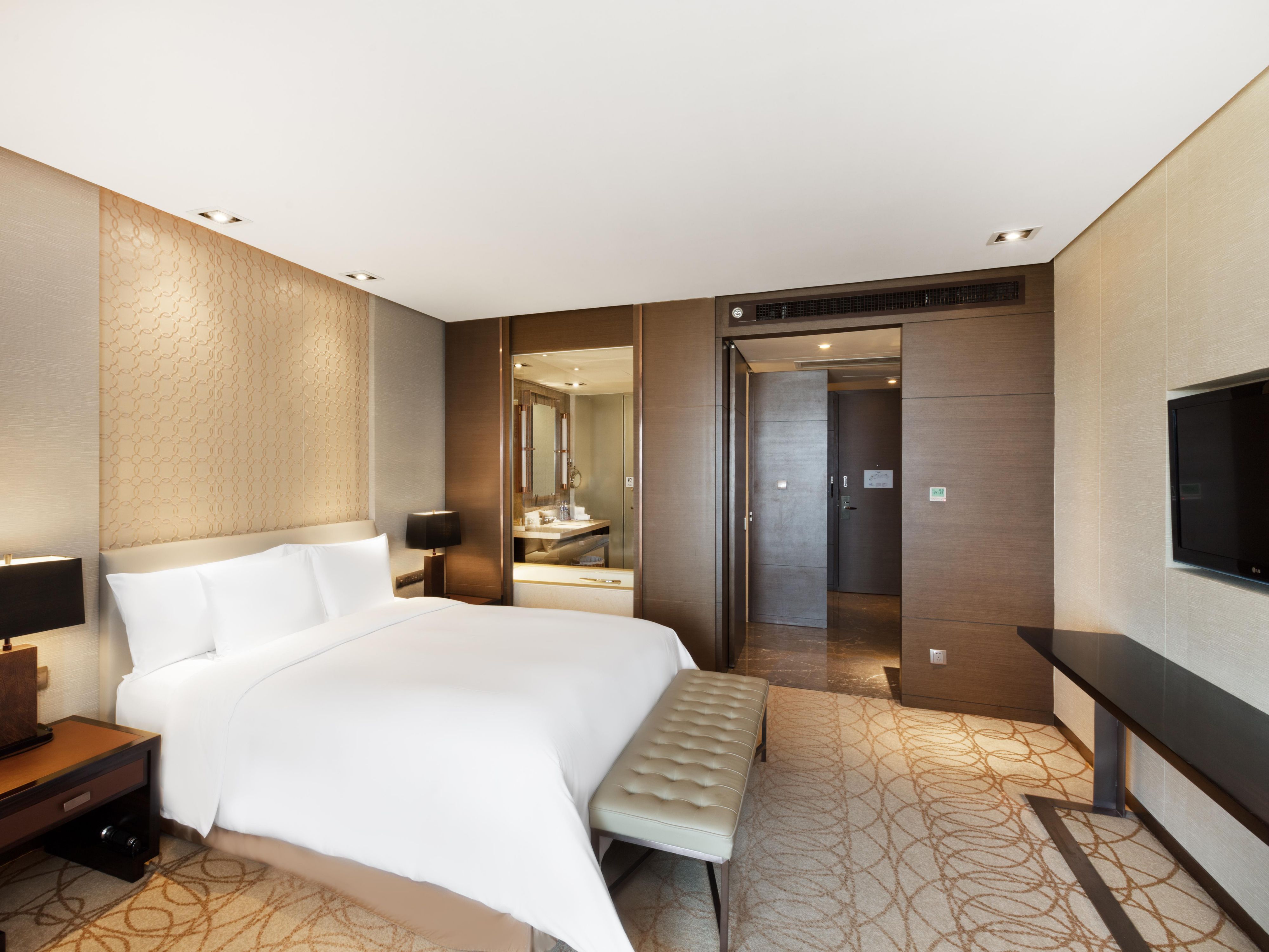 Crowne Plaza Xuzhou Dalong Lake - Image3