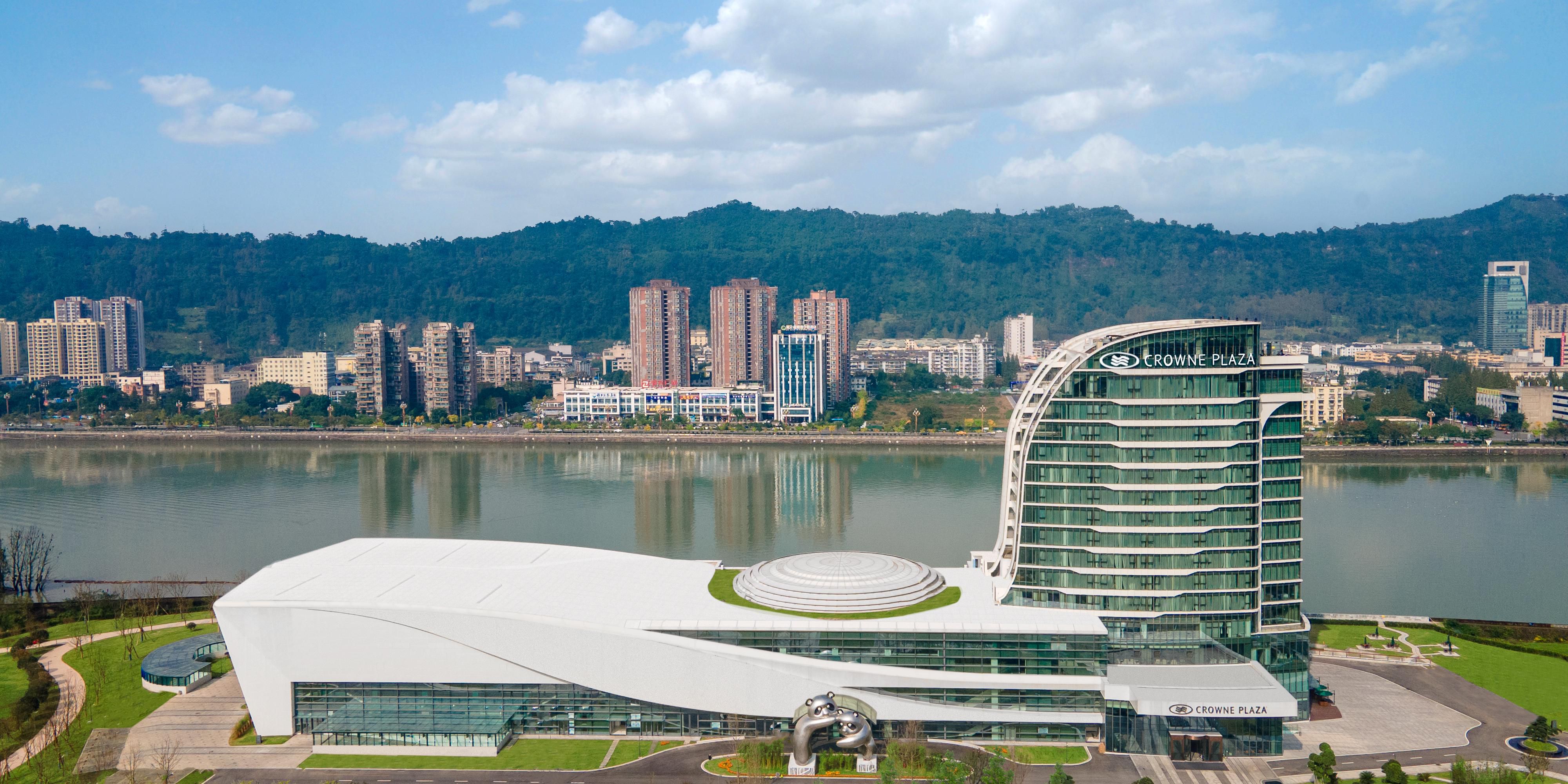 Crowne Plaza 雅安皇冠假日酒店