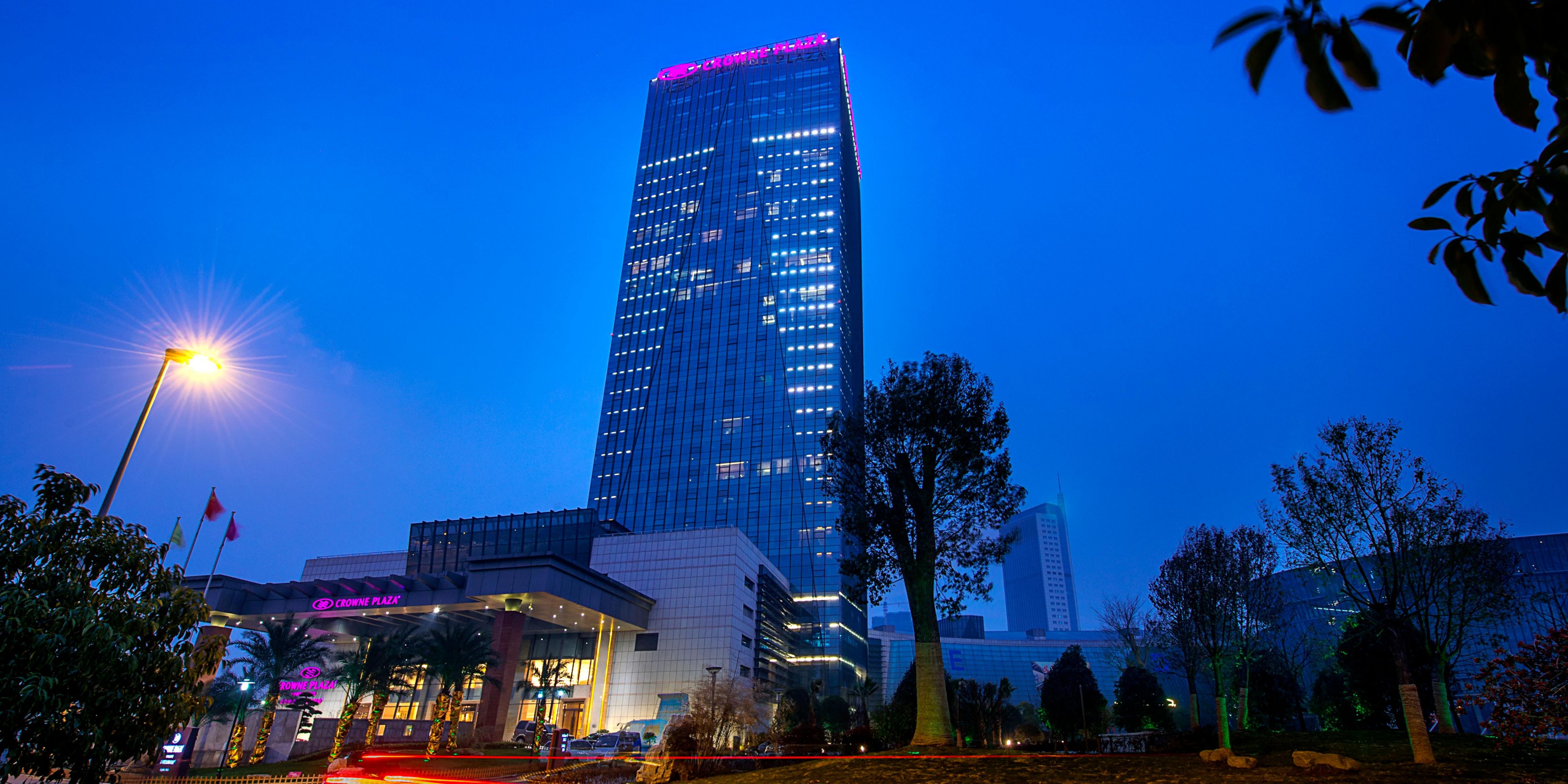 $hotelInfo.media자세히 알아보기