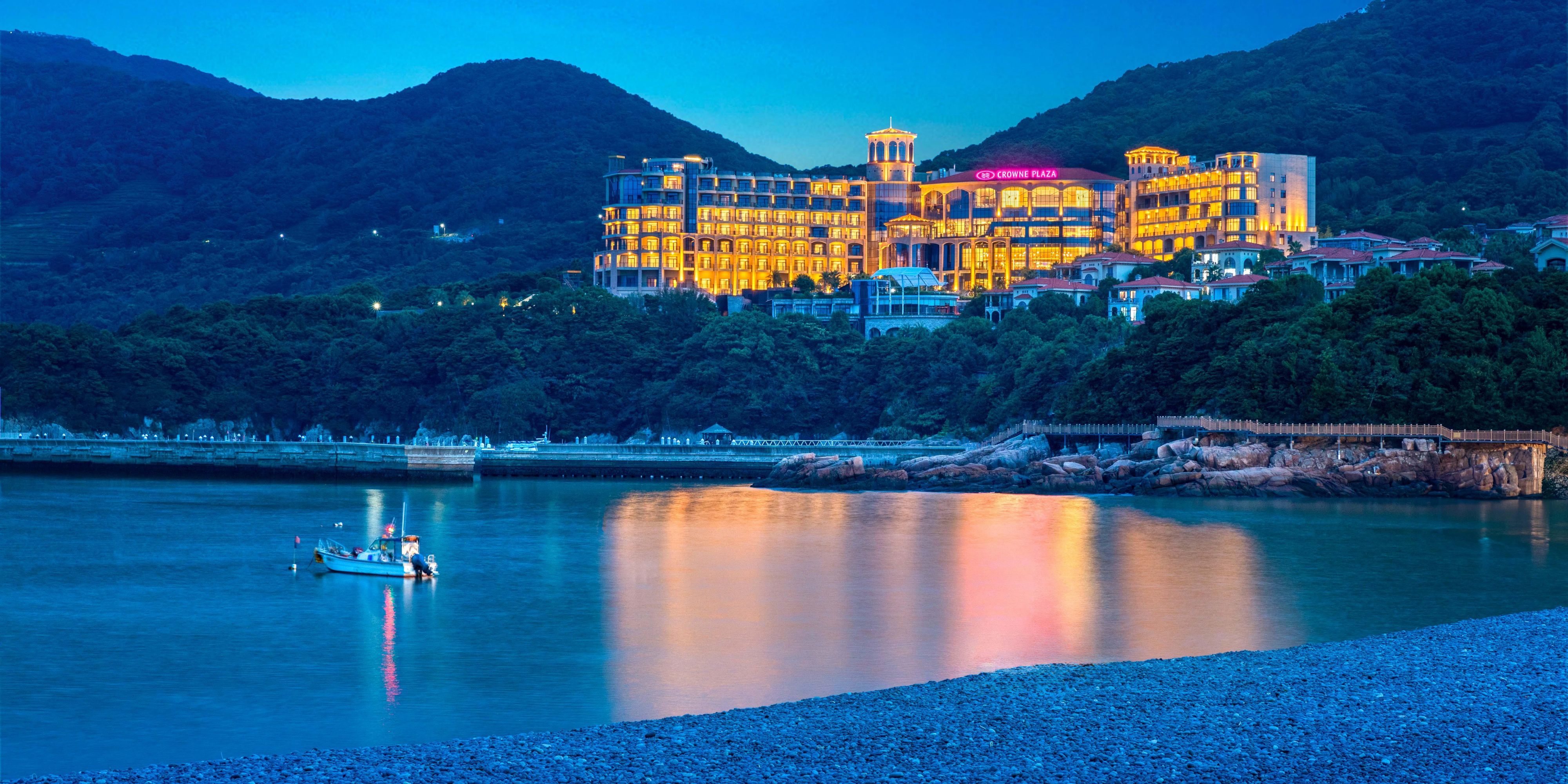 Crowne Plaza 海景皇冠假日酒店