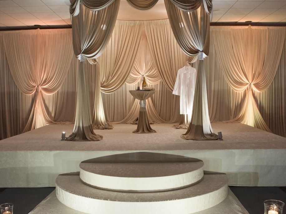 Alter in Dubon Studio ballroom