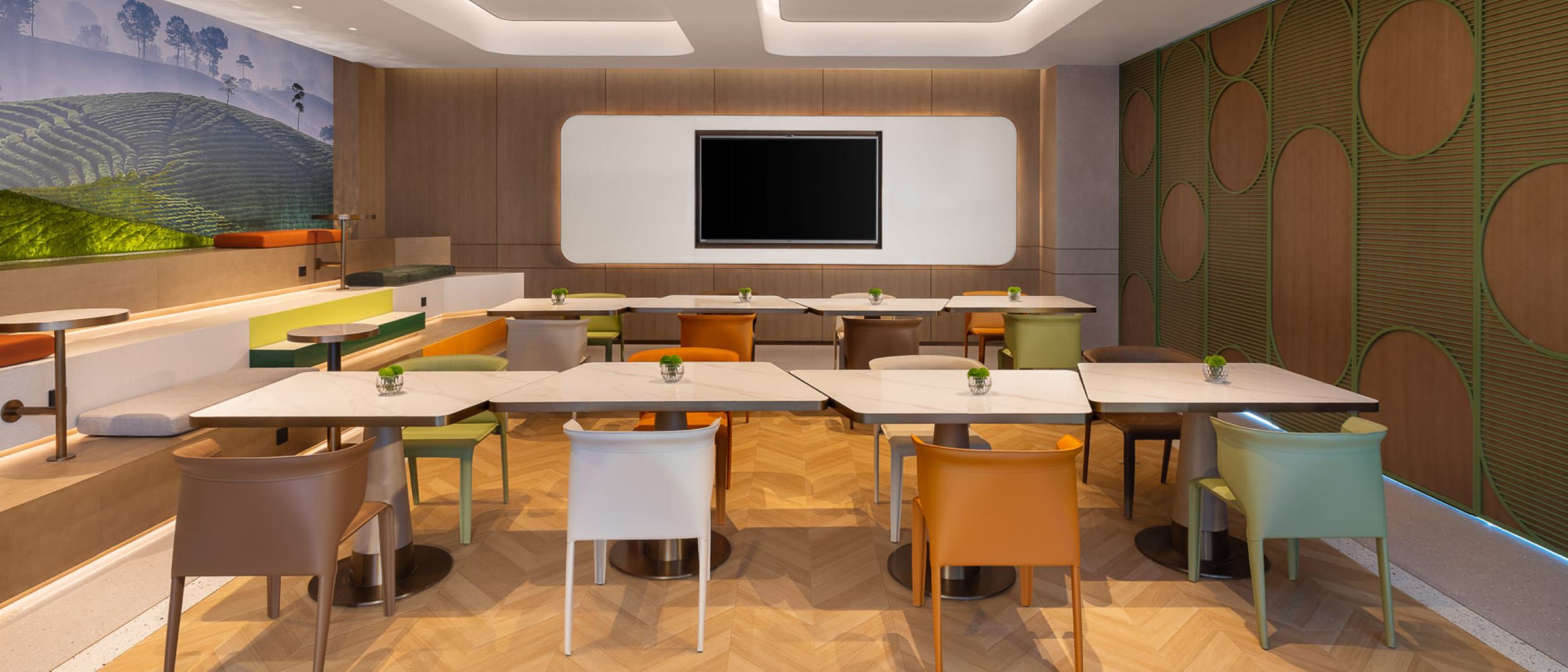 Meeting room with a variety of seating options for groups