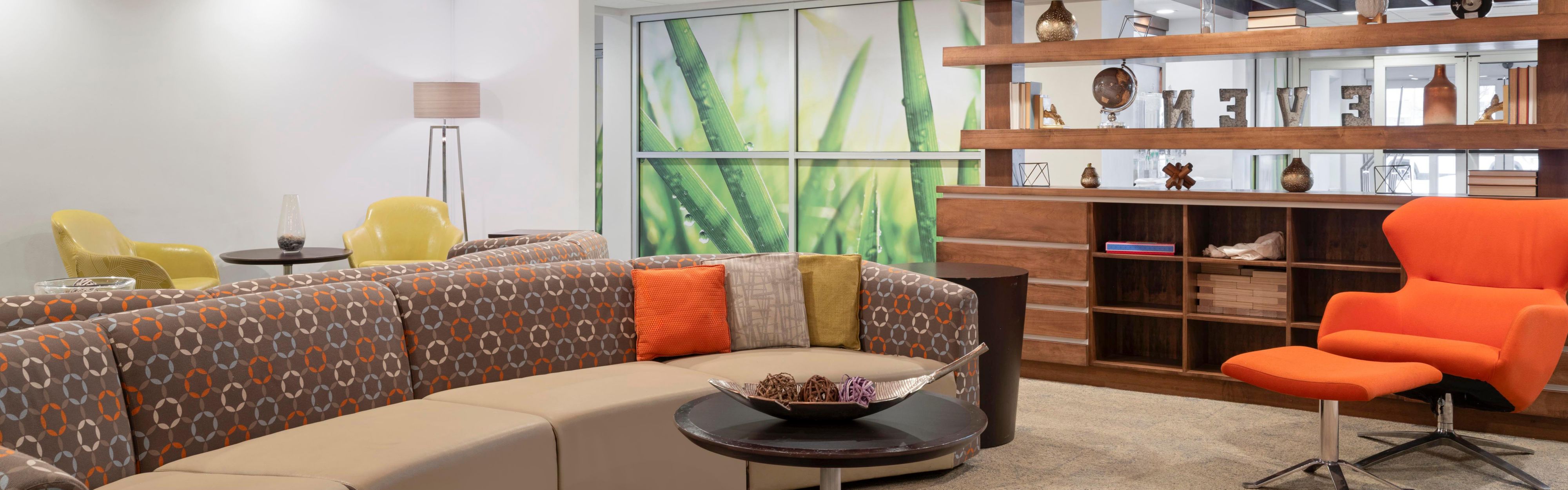 $hotelInfo.mediaDetails.welcomePhotos.primaryPhoto.caption}