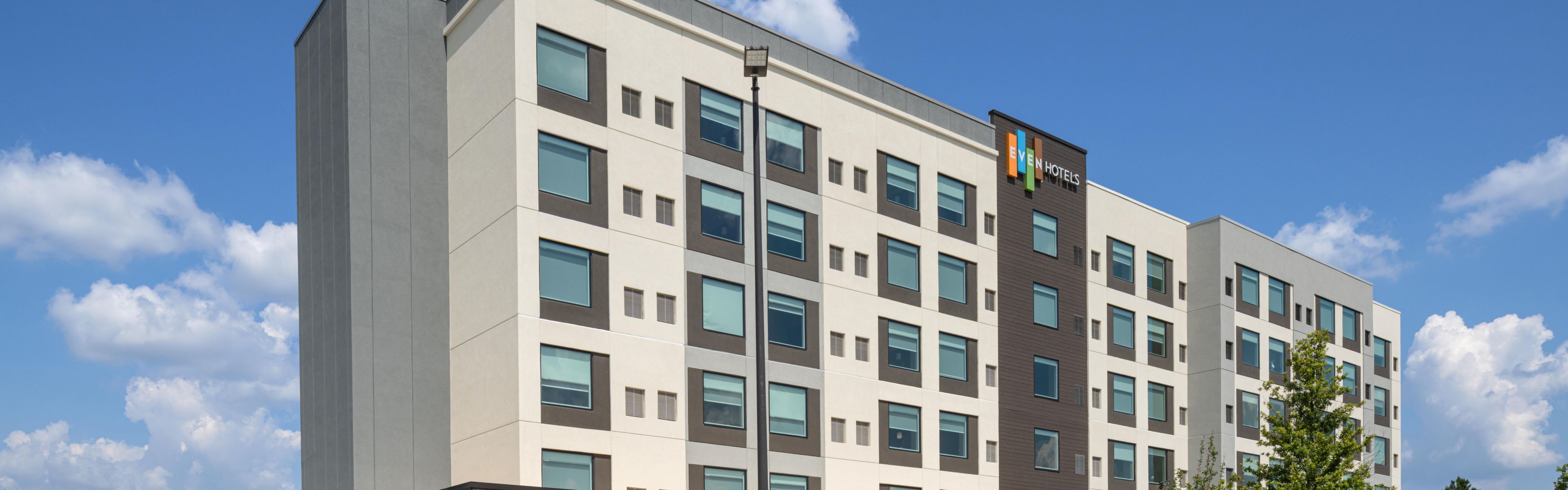 $hotelInfo.mediaDetails.welcomePhotos.primaryPhoto.caption}