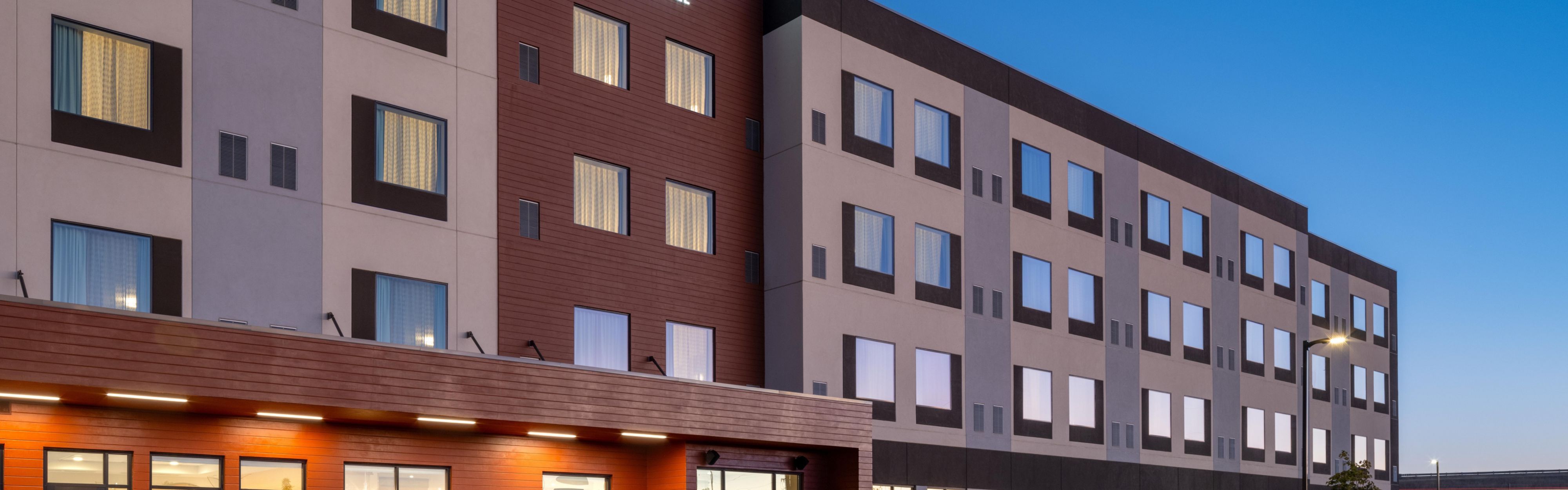 $hotelInfo.mediaDetails.welcomePhotos.primaryPhoto.caption}