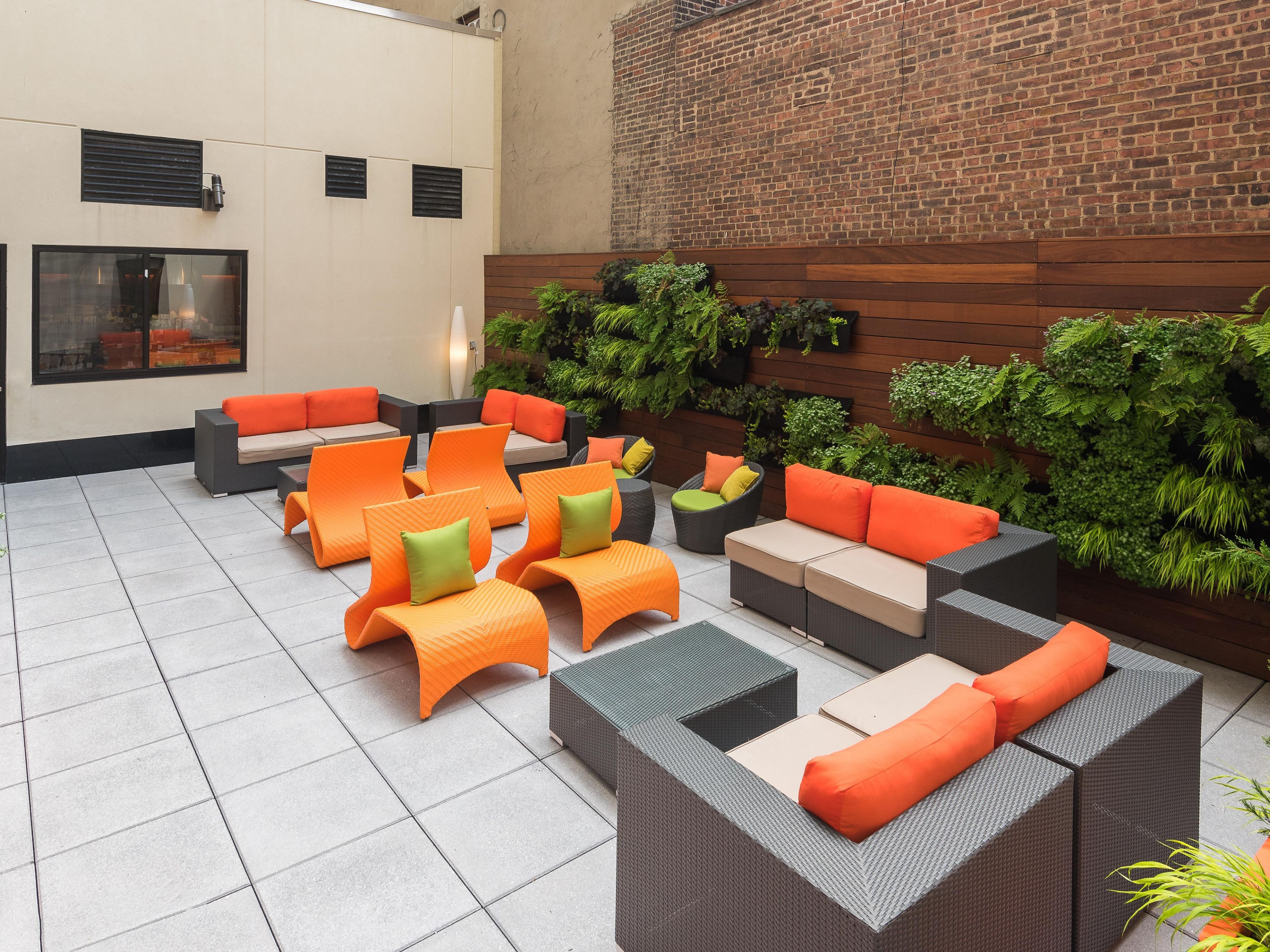 Host your next social event in our hotel with our versatile venue space. In addition to our indoor facilities, our outdoor reception space can accommodate up to 35 people, providing the ideal space for social occasions of all kinds.

